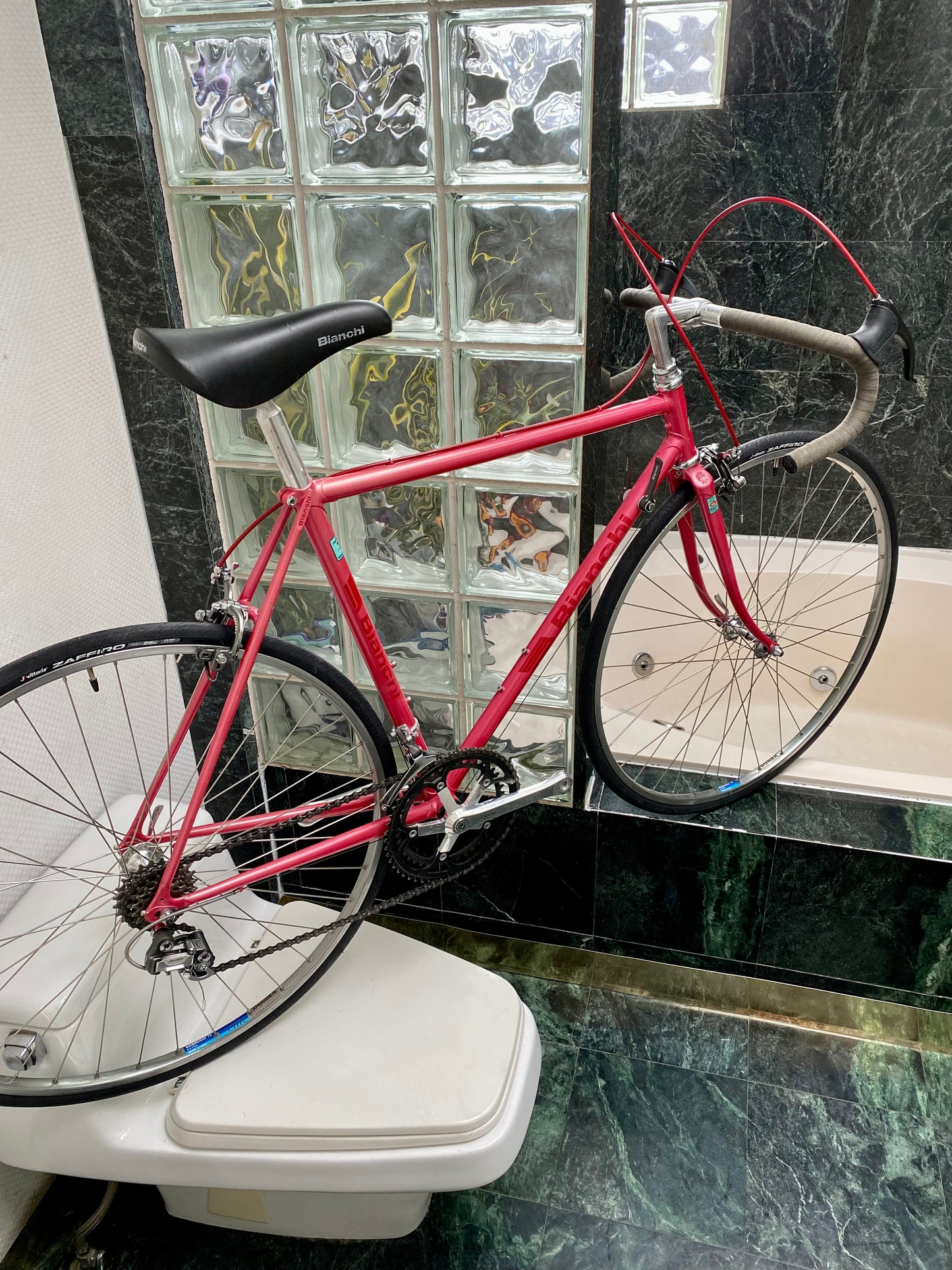 (SIZE 53cm) 1980's BIANCHI ROAD BIKE - MADE IN ITALY - COLUMBUS STEEL