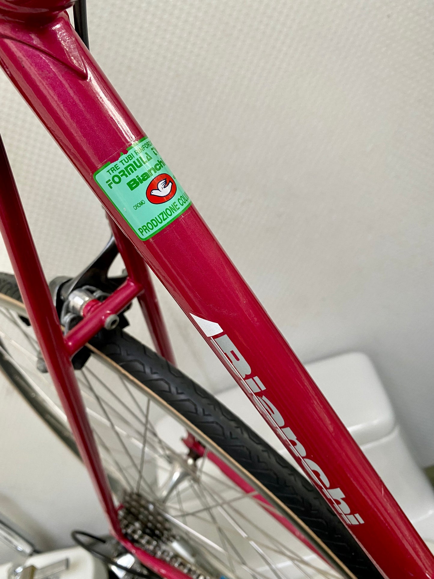 (SIZE 57cm) 1980's BIANCHI ROAD BIKE - CAMPAGNOLO - COLUMBUS