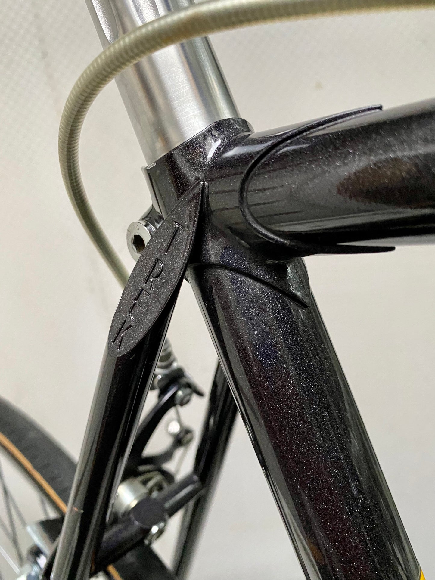 (SIZE 53cm) EARLY-1980's TREK 560 ROAD BIKE - LIKE NEW