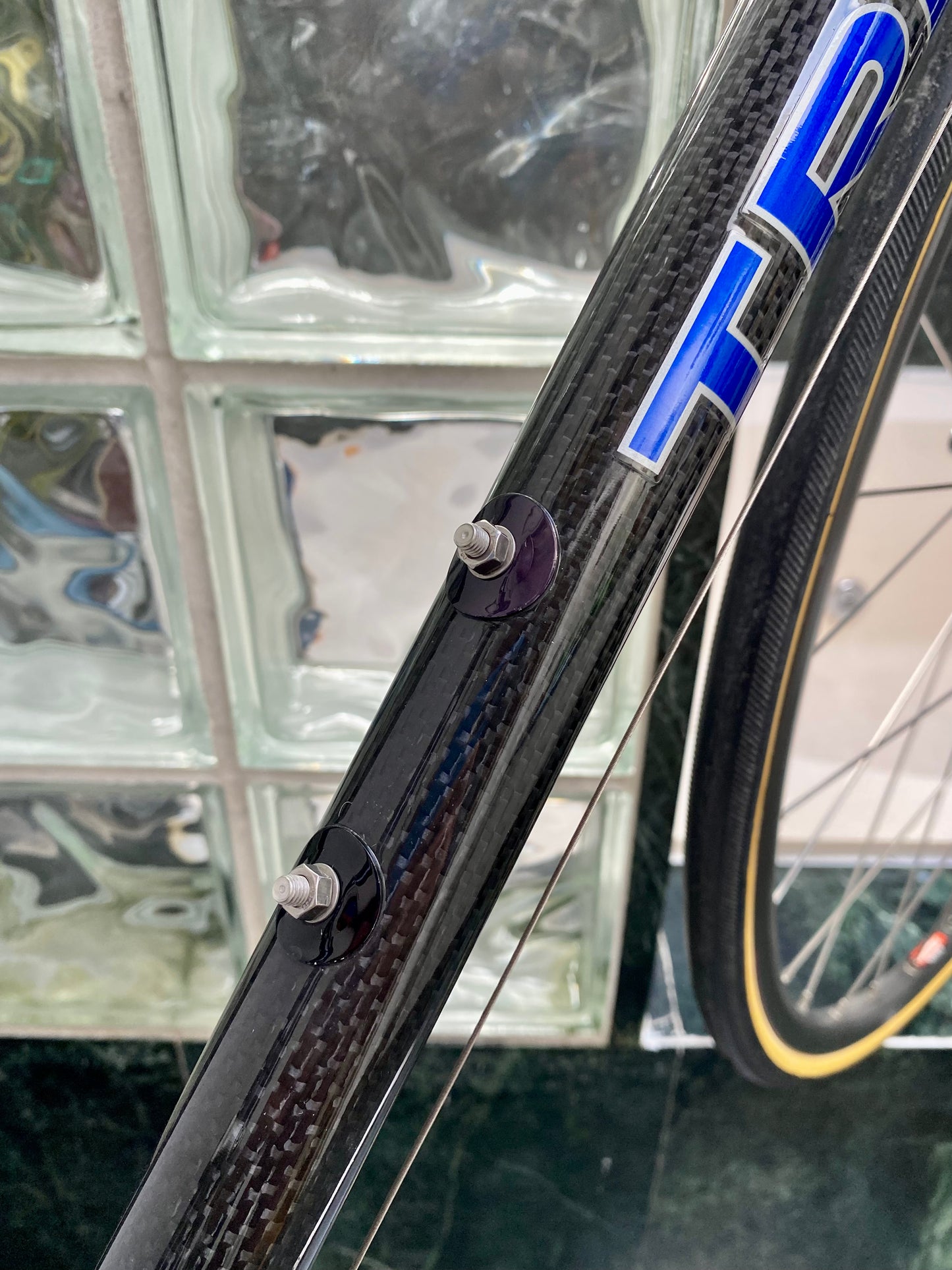 (SIZE 57cm) 1990's TREK 2200 CARBON ROAD BIKE - CAMPAGNOLO