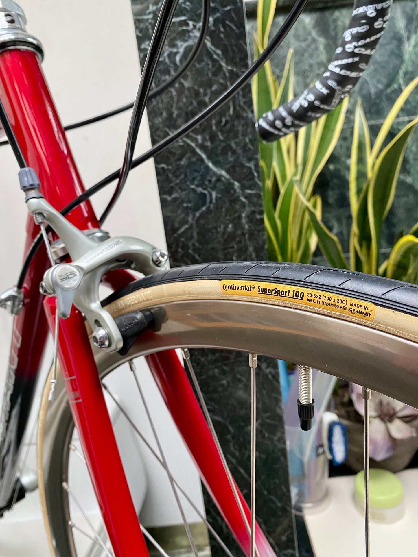 (SIZE 56cm) 1990's GIANT CFR 2 CARBON ROAD BIKE - LIKE NEW