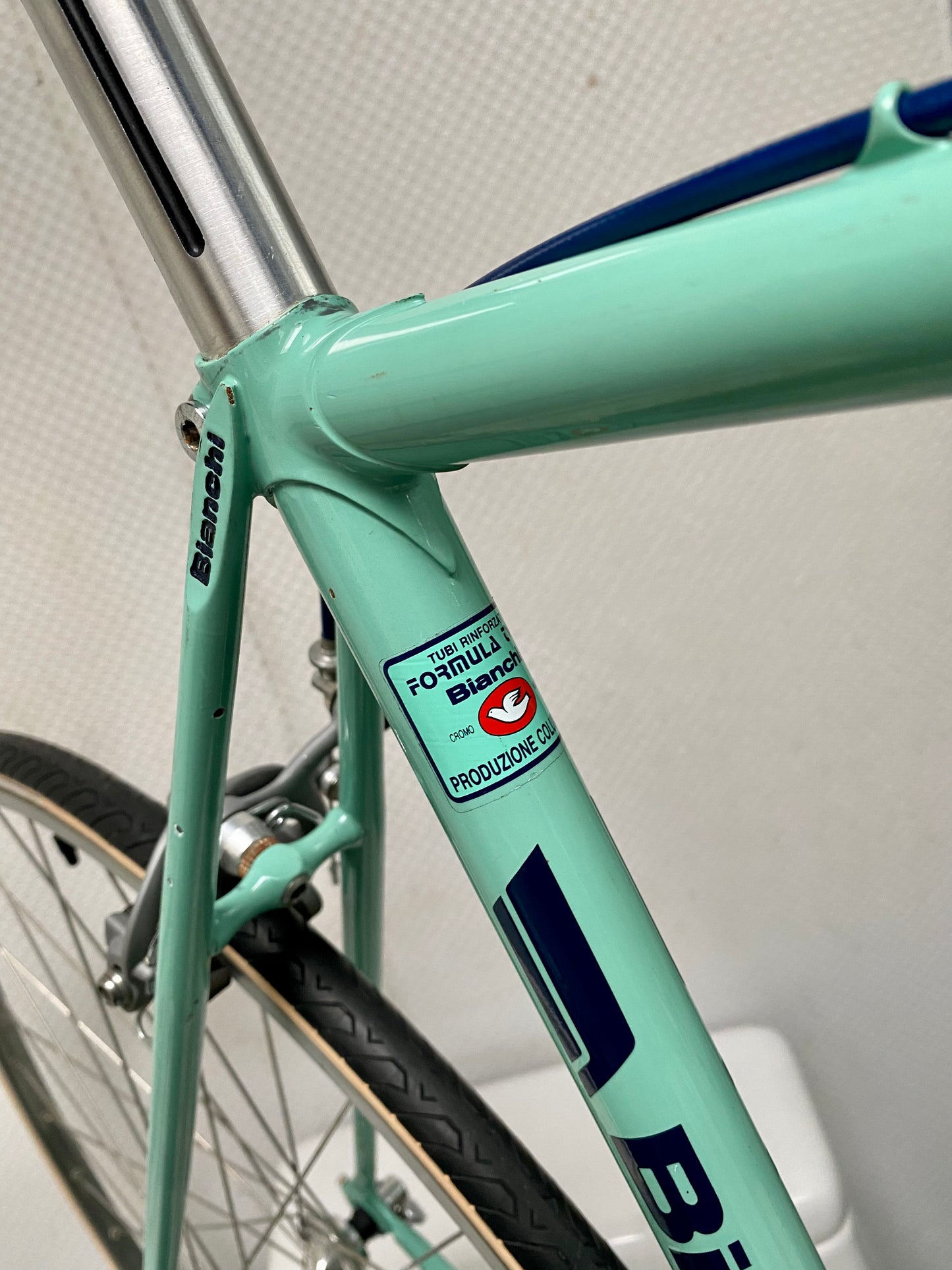 (SIZE 53cm) 1980's BIANCHI TROFEO ROAD BIKE - CAMPAGNOLO - COLUMBUS - LIKE NEW