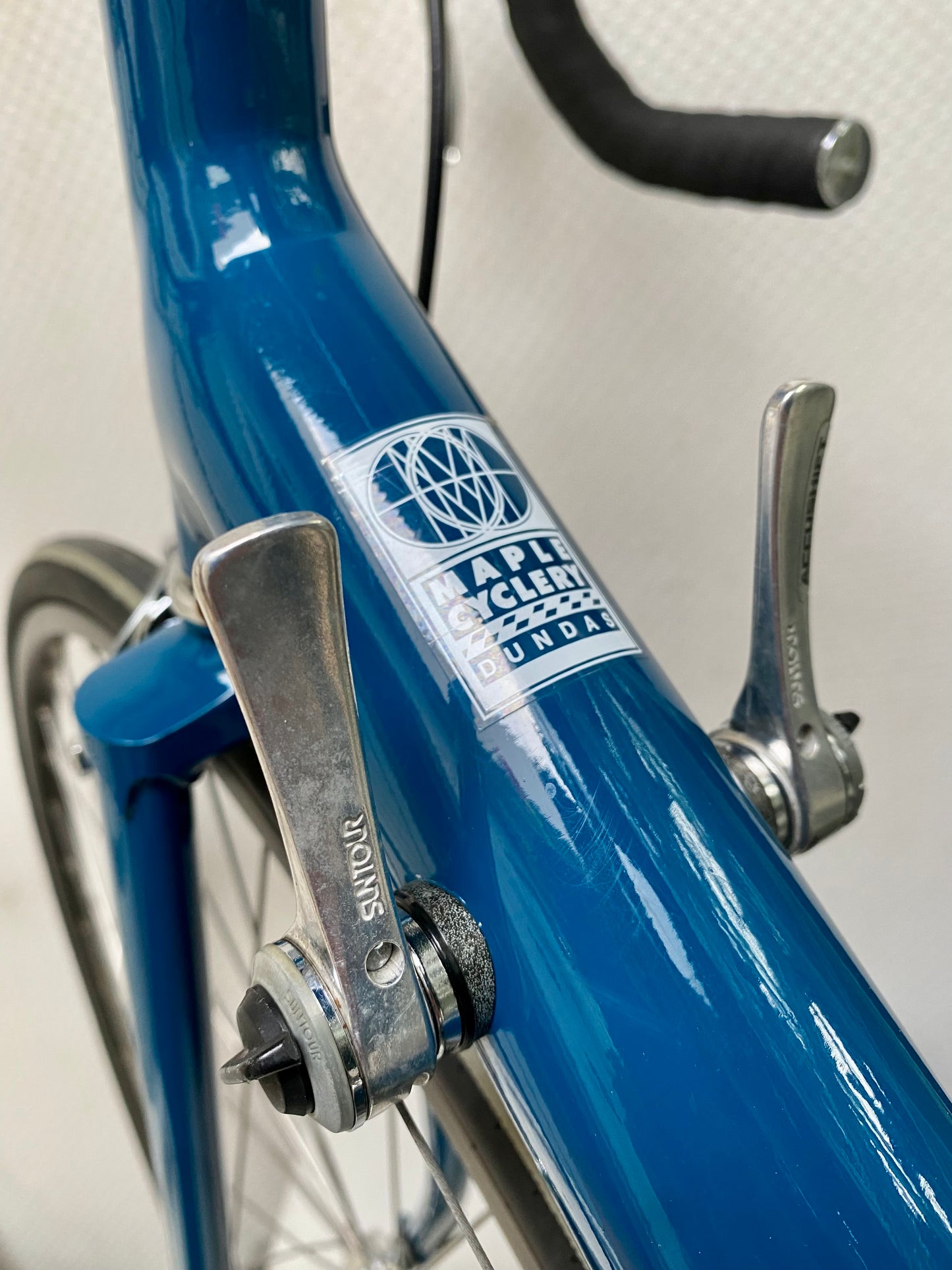 (SIZE 60cm) 1980's CANNONDALE ROAD BIKE - FULL REFURBISHED