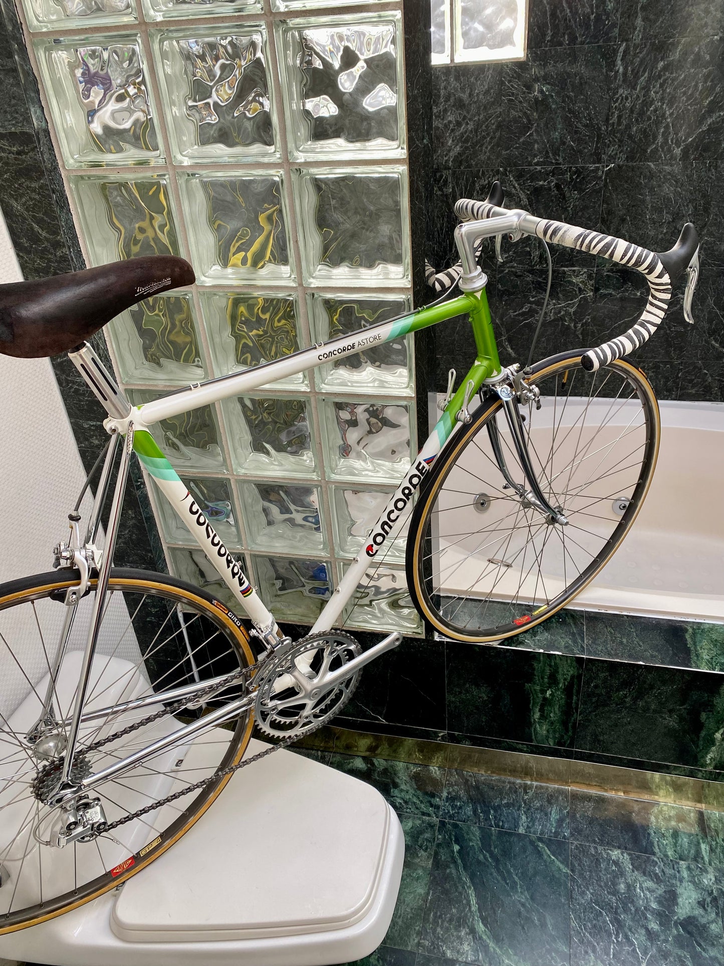 (SIZE 58cm) 1980's CONCORDE ASTORE ROAD BIKE - EDCO COMPETITION