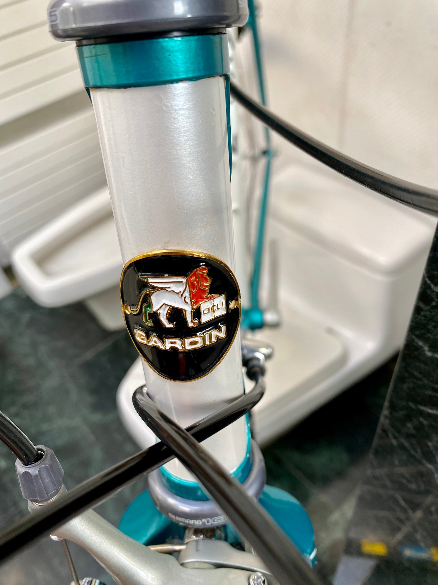 (SIZE 55cm) EARLY-1990's GARDIN ROAD BIKE - SHIMANO 105