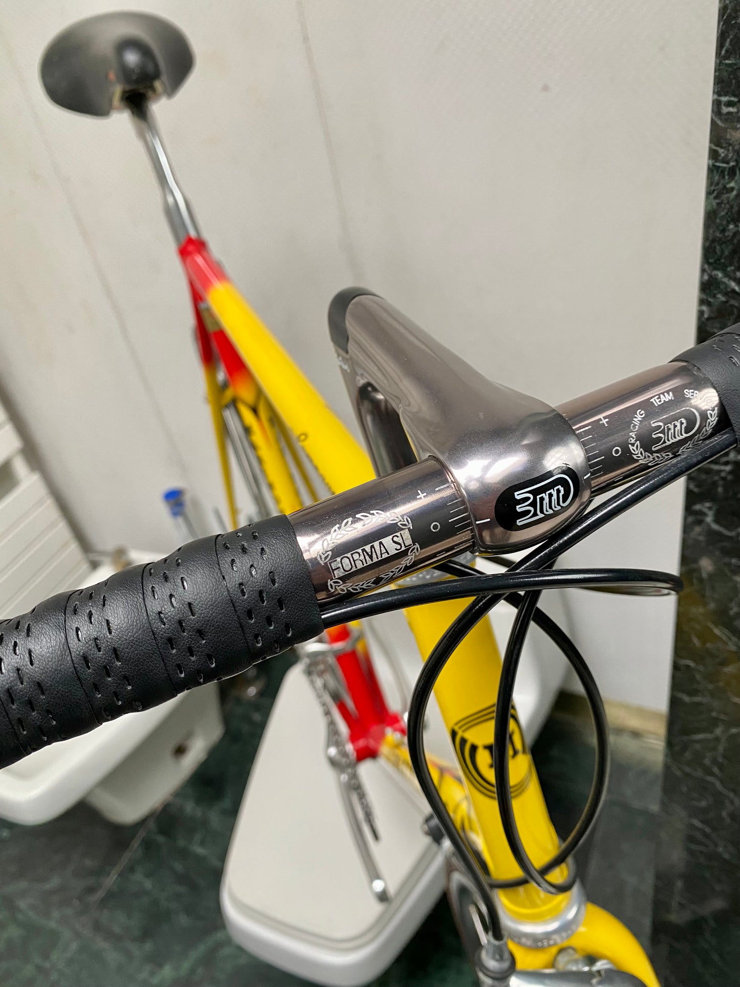 (SIZE 60cm) 1990's MARINONI ROAD BIKE - COLUMBUS EL EXTRA LIGHT - CAMPAGNOLO - ABSOLUTELY SPOTLESS!