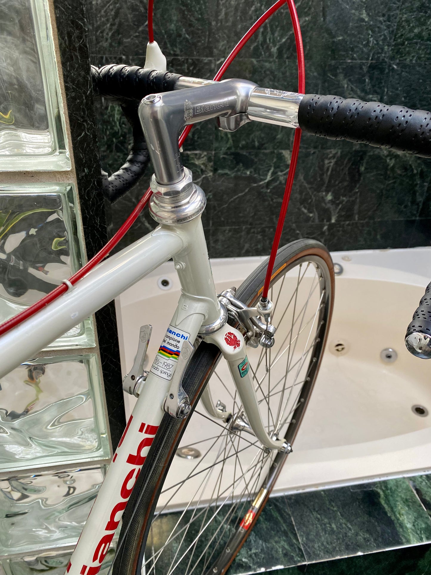 (SIZE 54cm) 1980's BIANCHI ROAD BIKE - CAMPAGNOLO - SUPER CLEAN