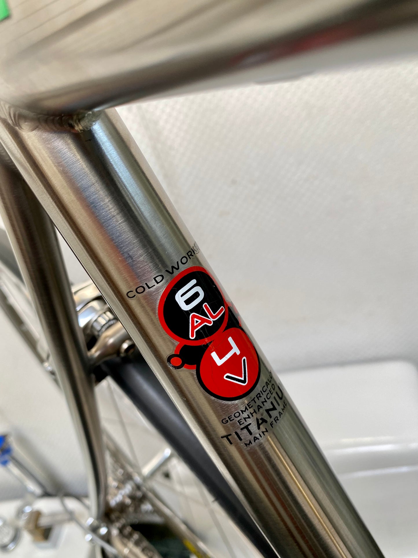 (SIZE 55cm) LATE-1990's LITESPEED VORTEX TITANIUM ROAD BIKE - SHIMANO DURA ACE - LIKE NEW