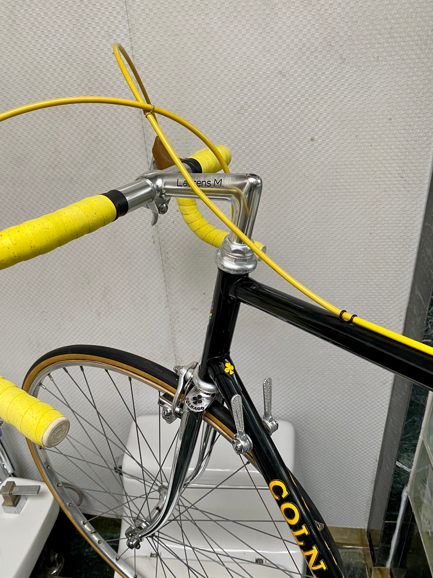 (SIZE 59cm) 1970's COLNAGO ROAD BIKE - CAMPAGNOLO - SENSATIONAL