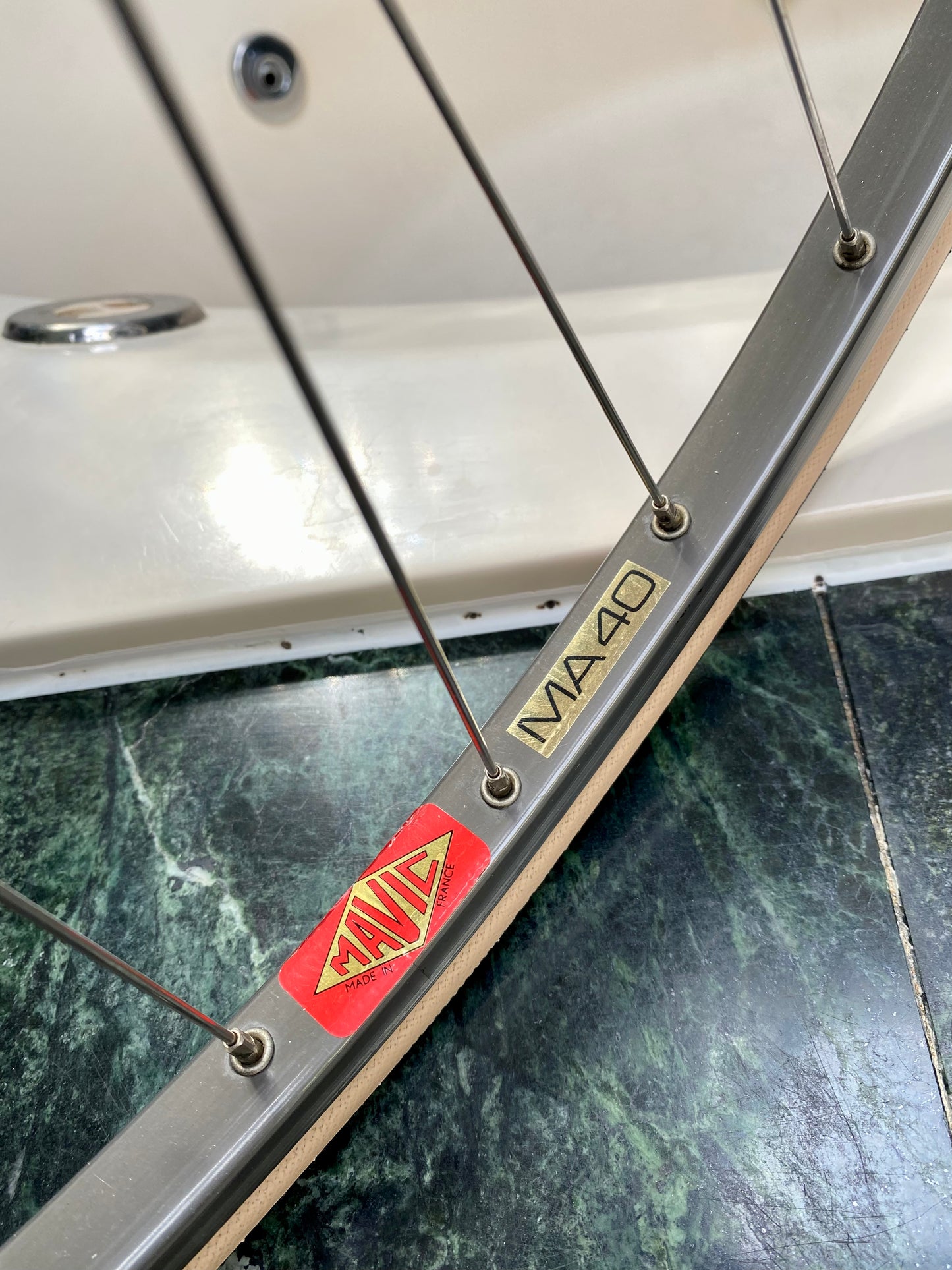 (SIZE 56cm) 1980's CONCORDE GAVINA ROAD BIKE - CAMPAGNOLO CHORUS - SPOTLESS