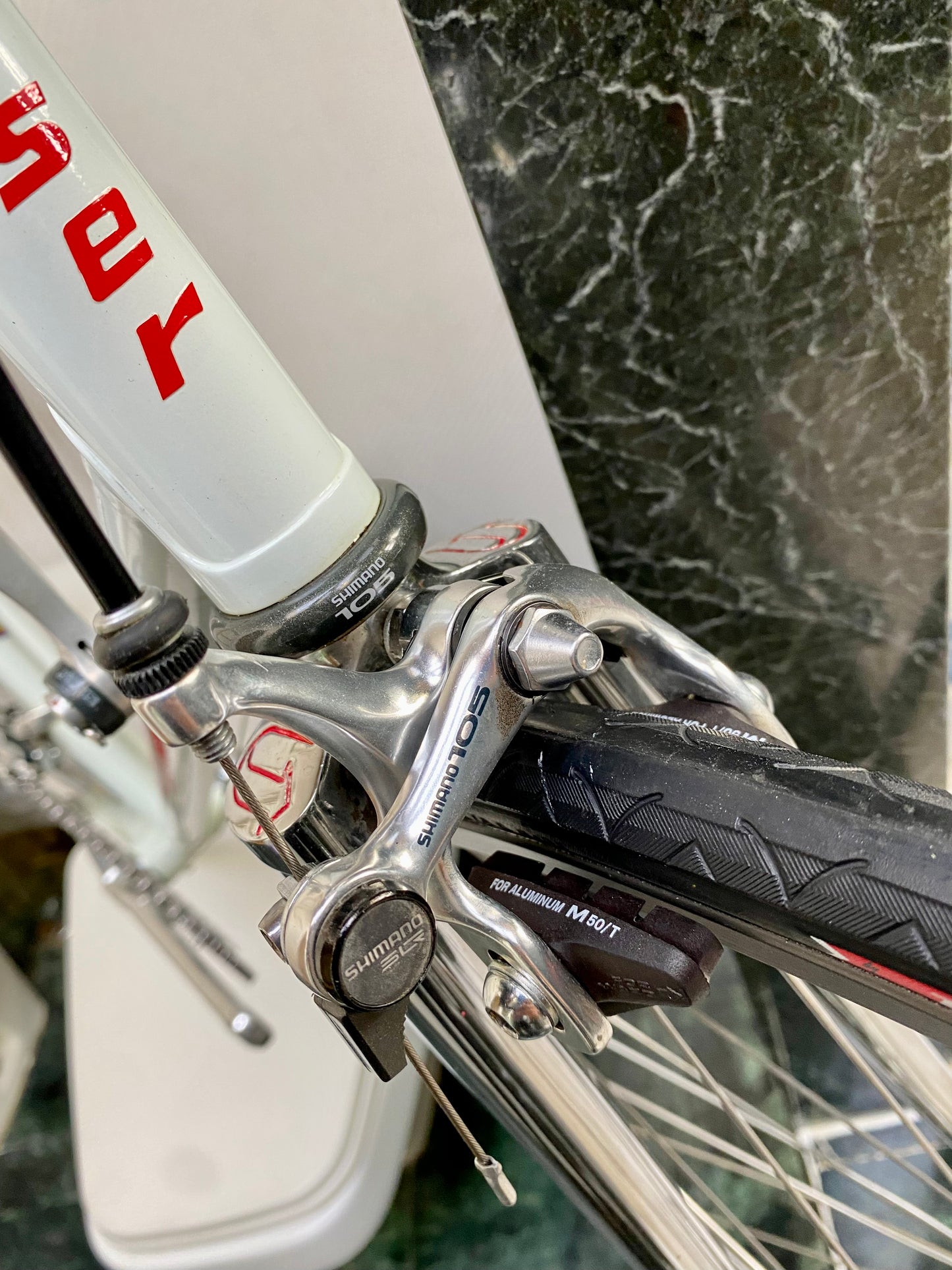 (SIZE 55cm) 1980's MOSER ROAD BIKE - SHIMANO 105 - ORIA SPECIAL