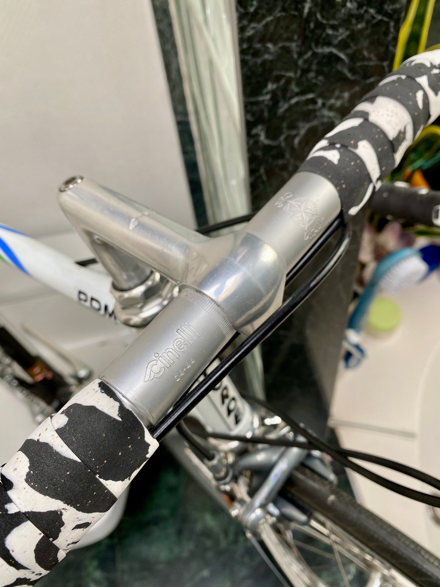 (SIZE 55cm) EARLY-1990's CONCORDE SQUADRA ROAD BIKE - COLUMBUS SLX - SHIMANO 600