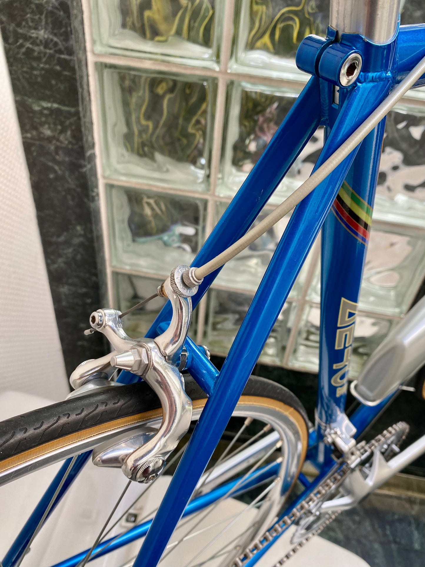 (SIZE 55cm) 1980's NISHIKI AERO II ROAD BIKE - SUPER NEAT - SPOTLESS