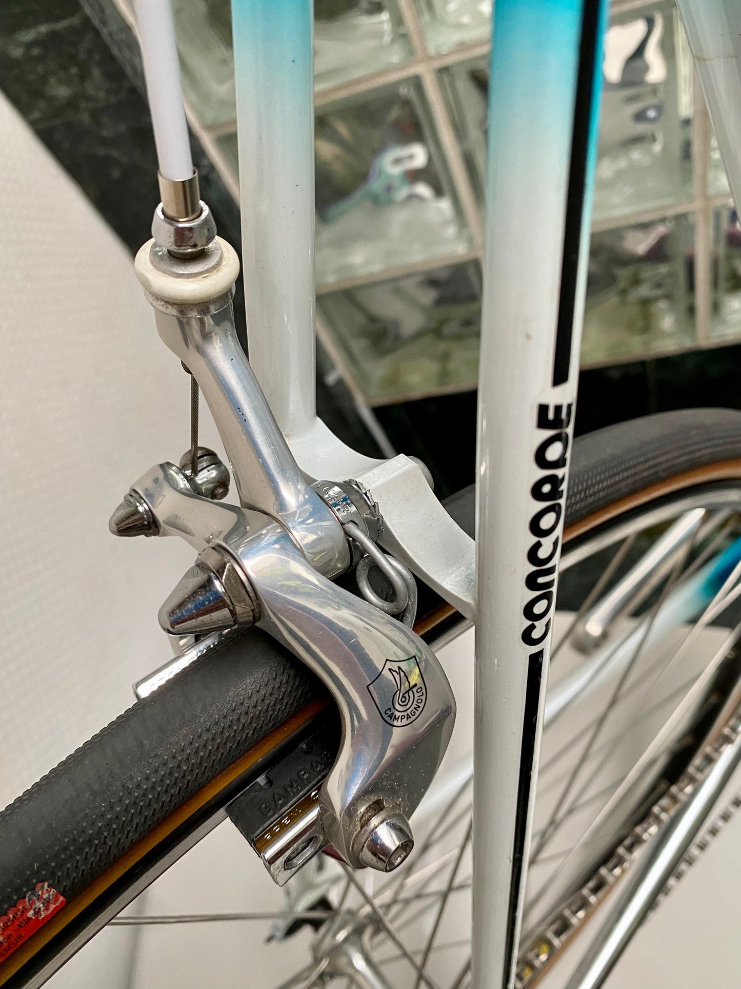 (SIZE 57cm) 1980's CONCORDE COLOMBO ROAD BIKE - CAMPAGNOLO ATHENA