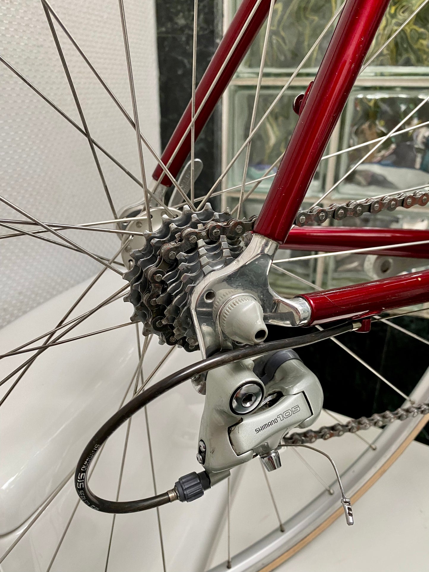 (SIZE 57cm) EARLY-1990's TREK 5500 CARBON ROAD BIKE - SHIMANO 105