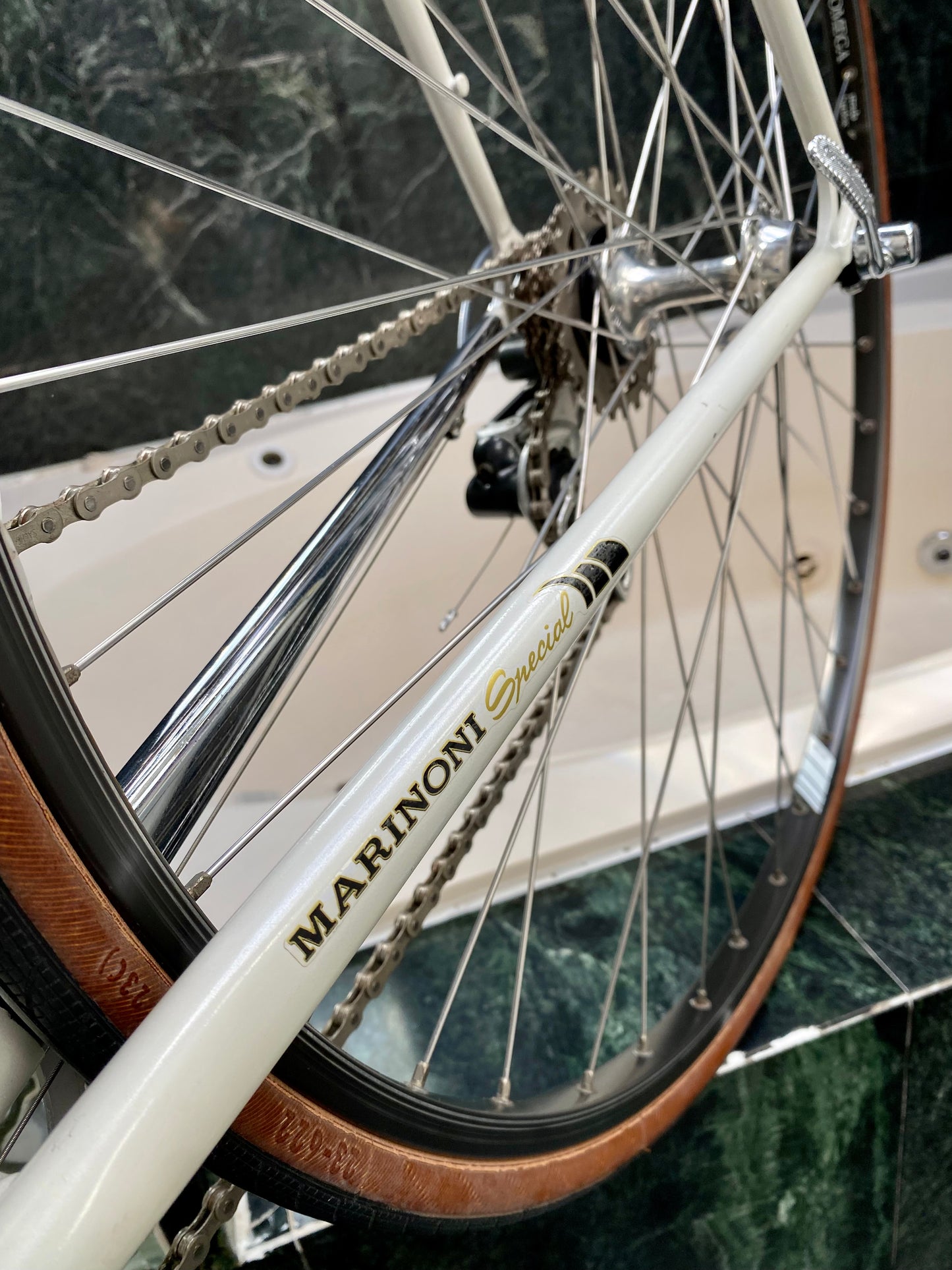 (SIZE 62cm) 1980's MARINONI SPECIAL ROAD BIKE - CAMPAGNOLO CHORUS CENTURY FINISH - SPOTLESS