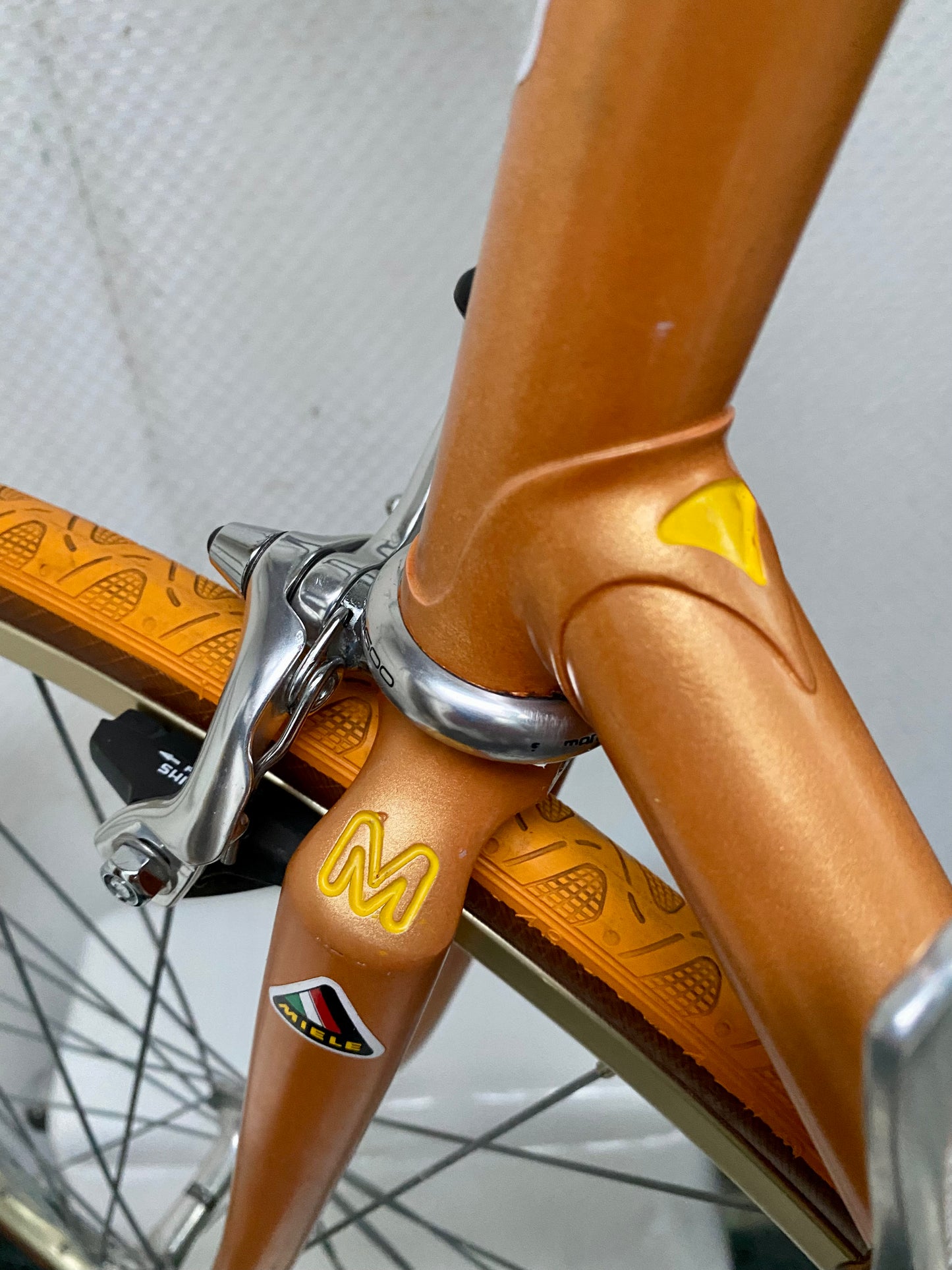 (SIZE 57cm) 1980's MIELE ROAD BIKE - ROSSIN-BUILT - SHIMANO 600