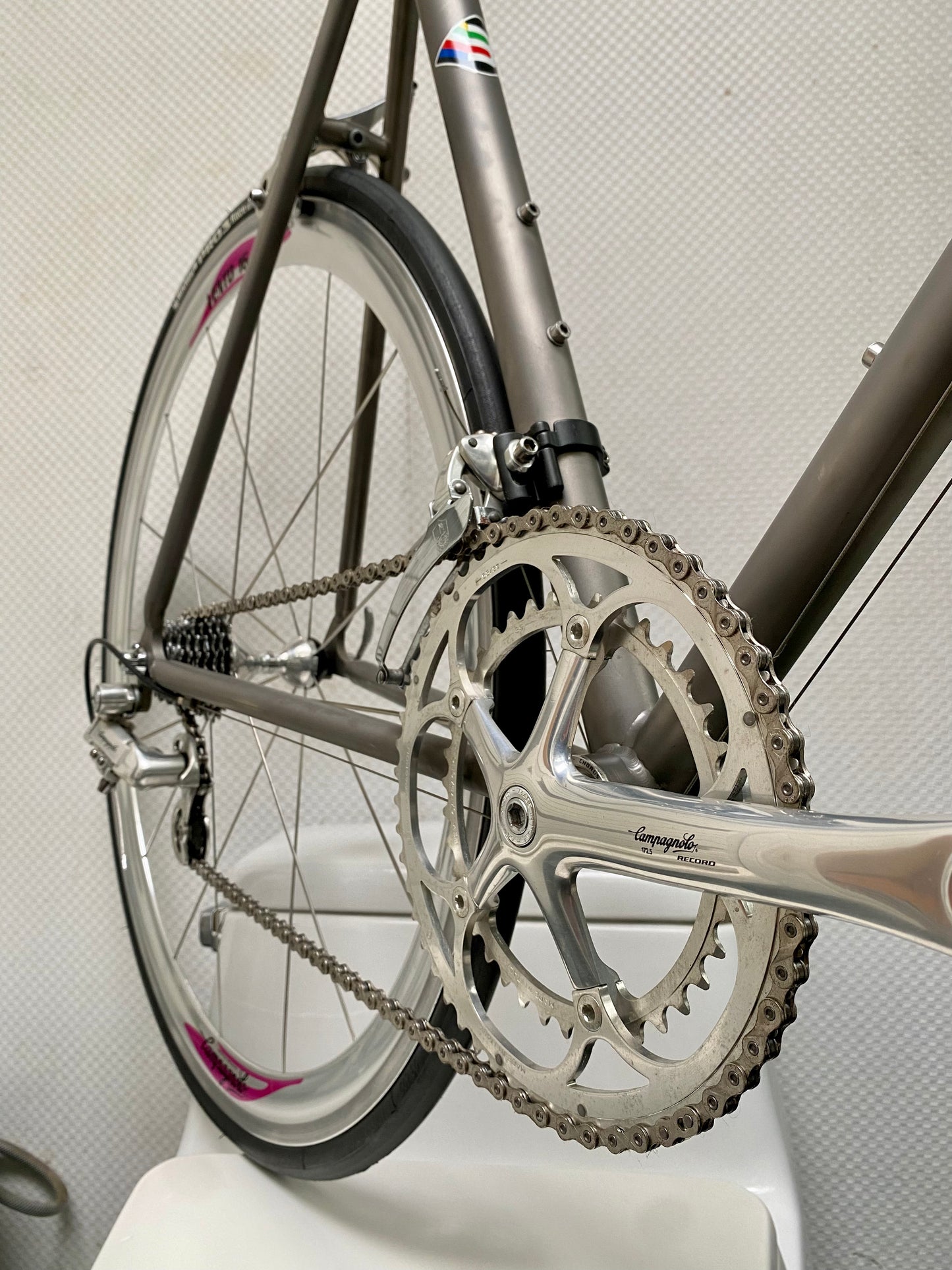 (SIZE 56cm) 1990's BASSO TITANIUM ROAD BIKE - CAMPAGNOLO RECORD - VENTO WHEELSET - INCREDIBLE!