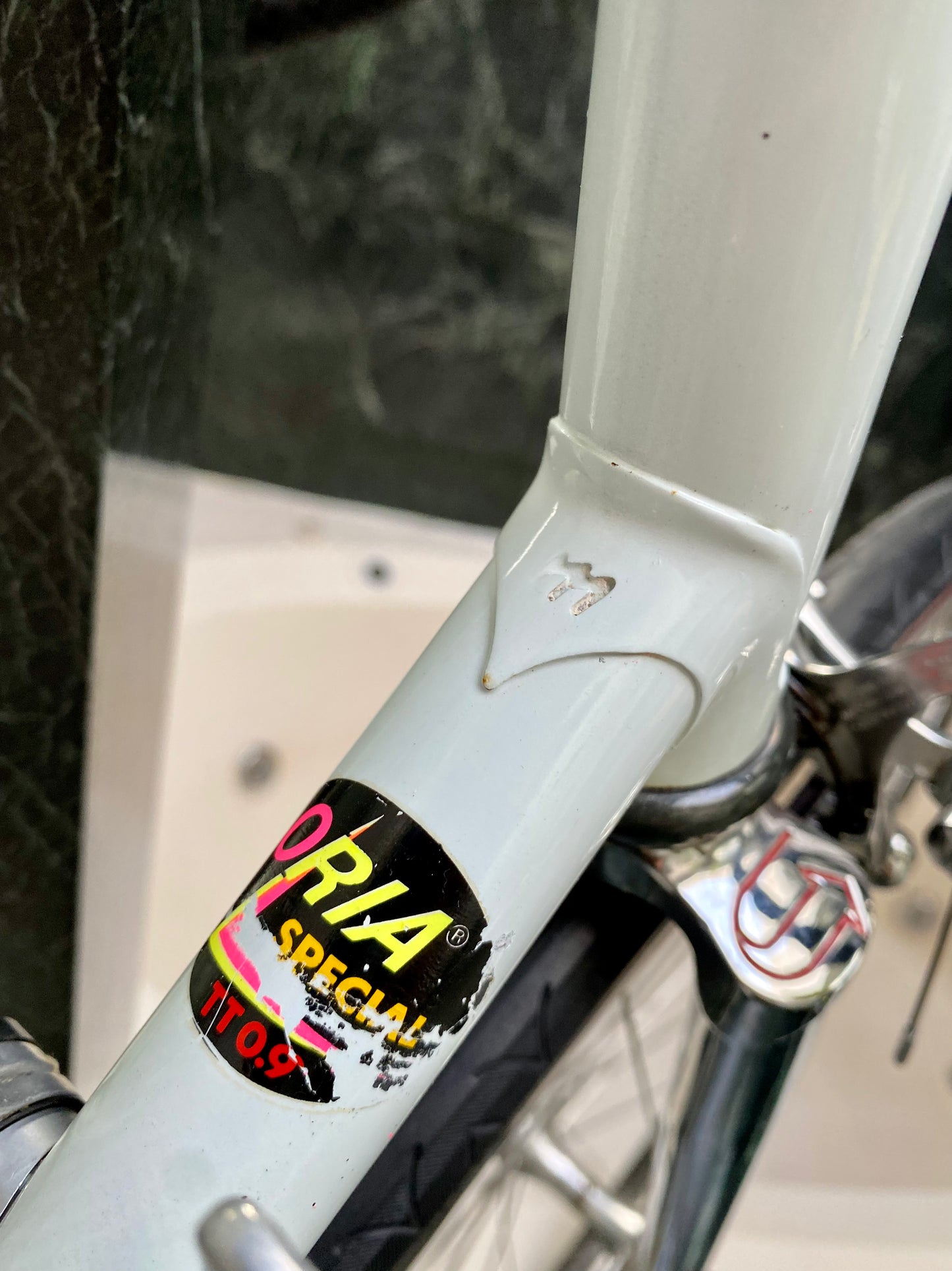 (SIZE 55cm) 1980's MOSER ROAD BIKE - SHIMANO 105 - ORIA SPECIAL