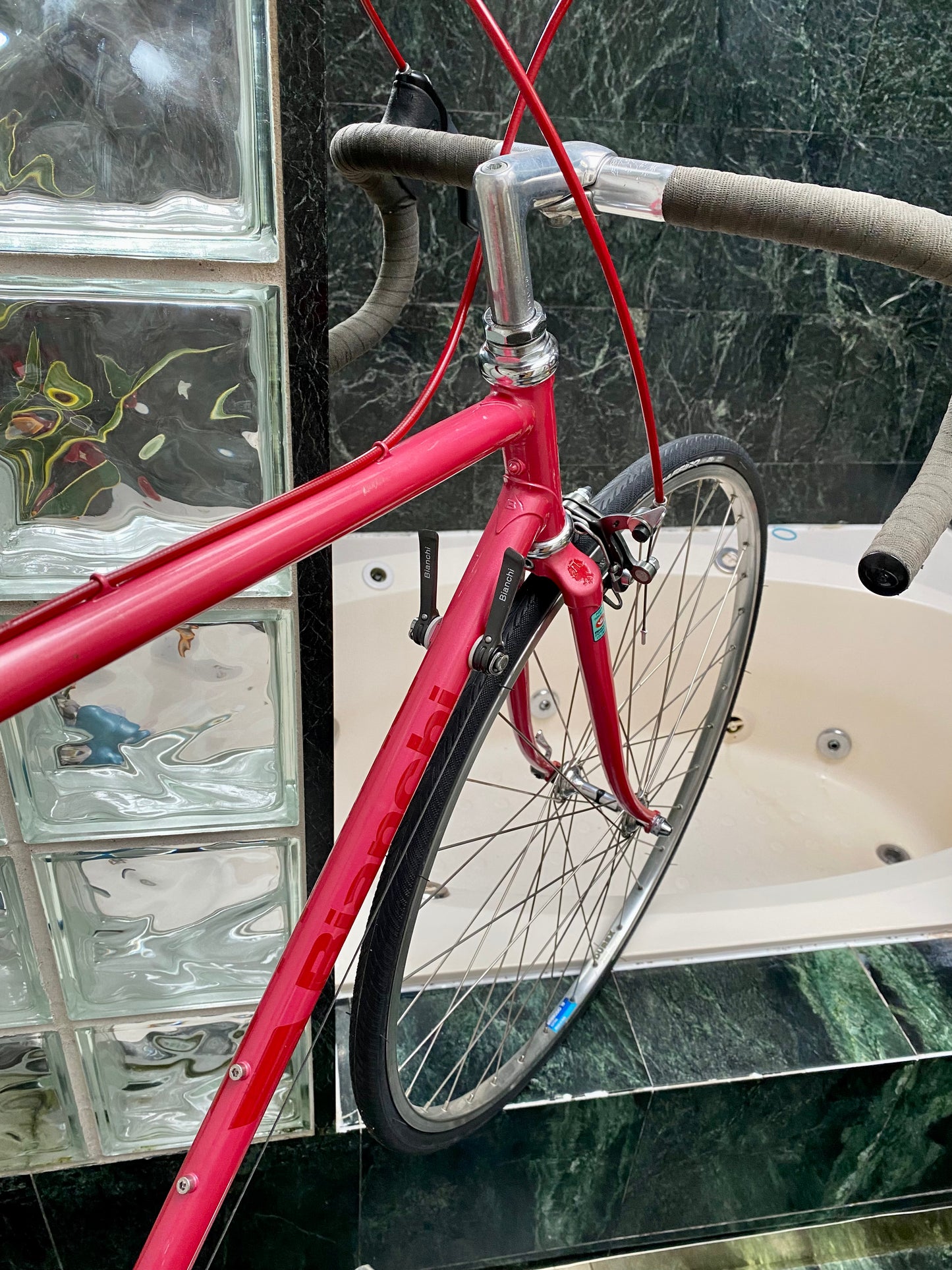 (SIZE 53cm) 1980's BIANCHI ROAD BIKE - MADE IN ITALY - COLUMBUS STEEL