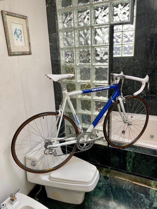 (SIZE 56cm) 1980's CANNONDALE "ATHENA" ROAD BIKE - CAMPAGNOLO ATHENA