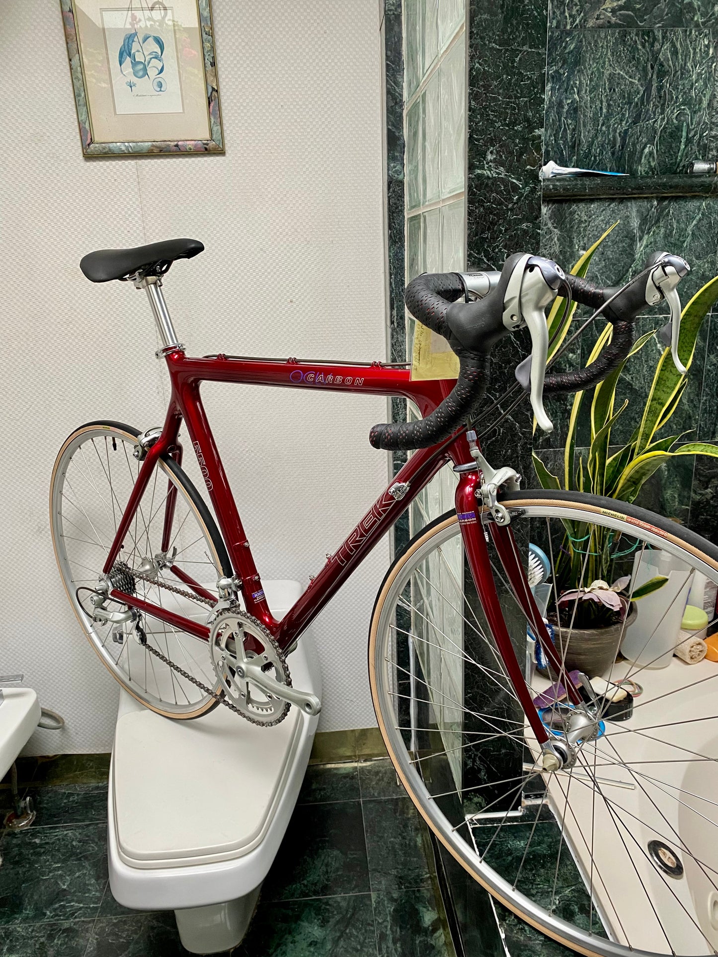 (SIZE 57cm) EARLY-1990's TREK 5500 CARBON ROAD BIKE - SHIMANO 105