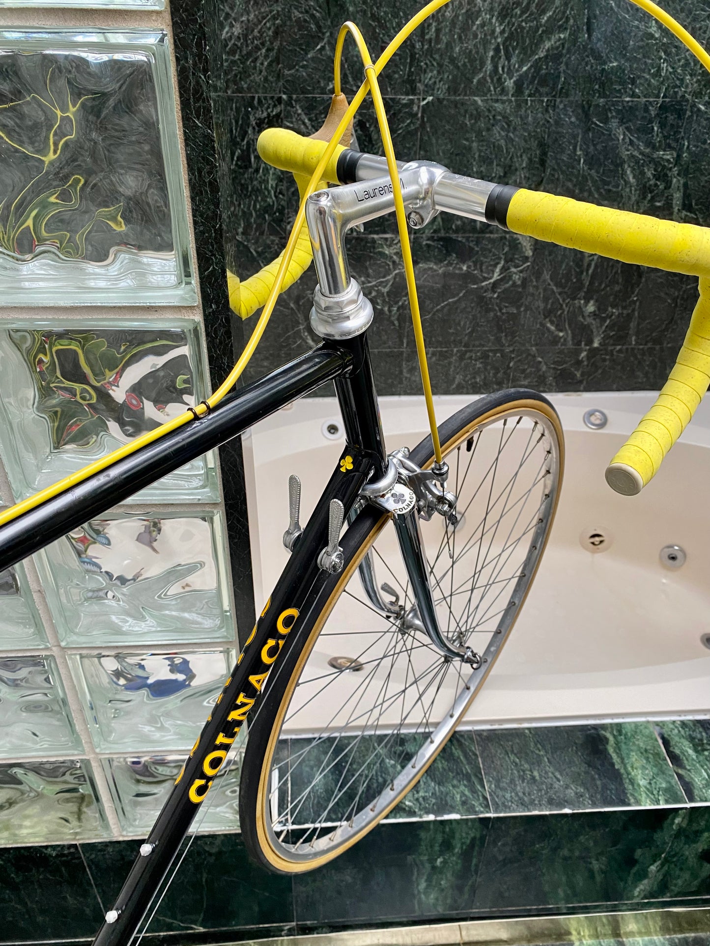 (SIZE 59cm) 1970's COLNAGO ROAD BIKE - CAMPAGNOLO - SENSATIONAL
