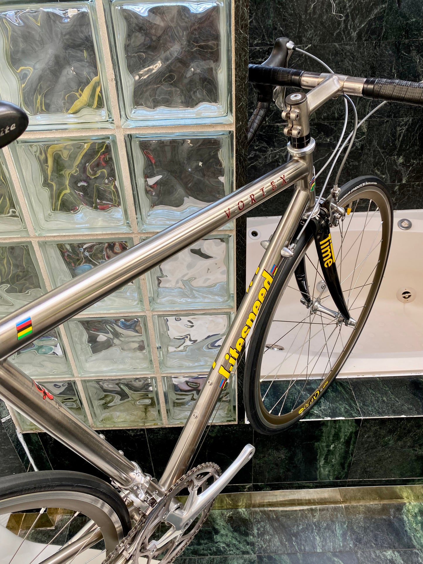 (SIZE 55cm) LATE-1990's LITESPEED VORTEX TITANIUM ROAD BIKE - SHIMANO DURA ACE - LIKE NEW