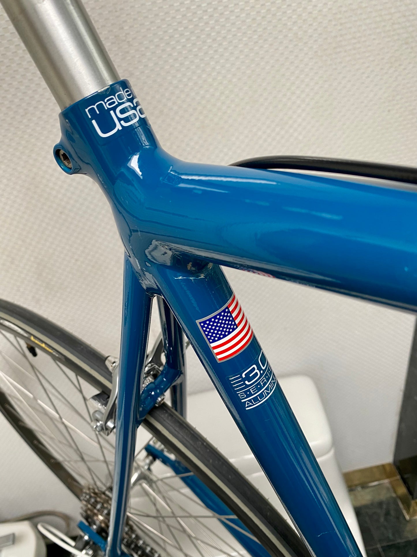 (SIZE 60cm) 1980's CANNONDALE ROAD BIKE - FULL REFURBISHED