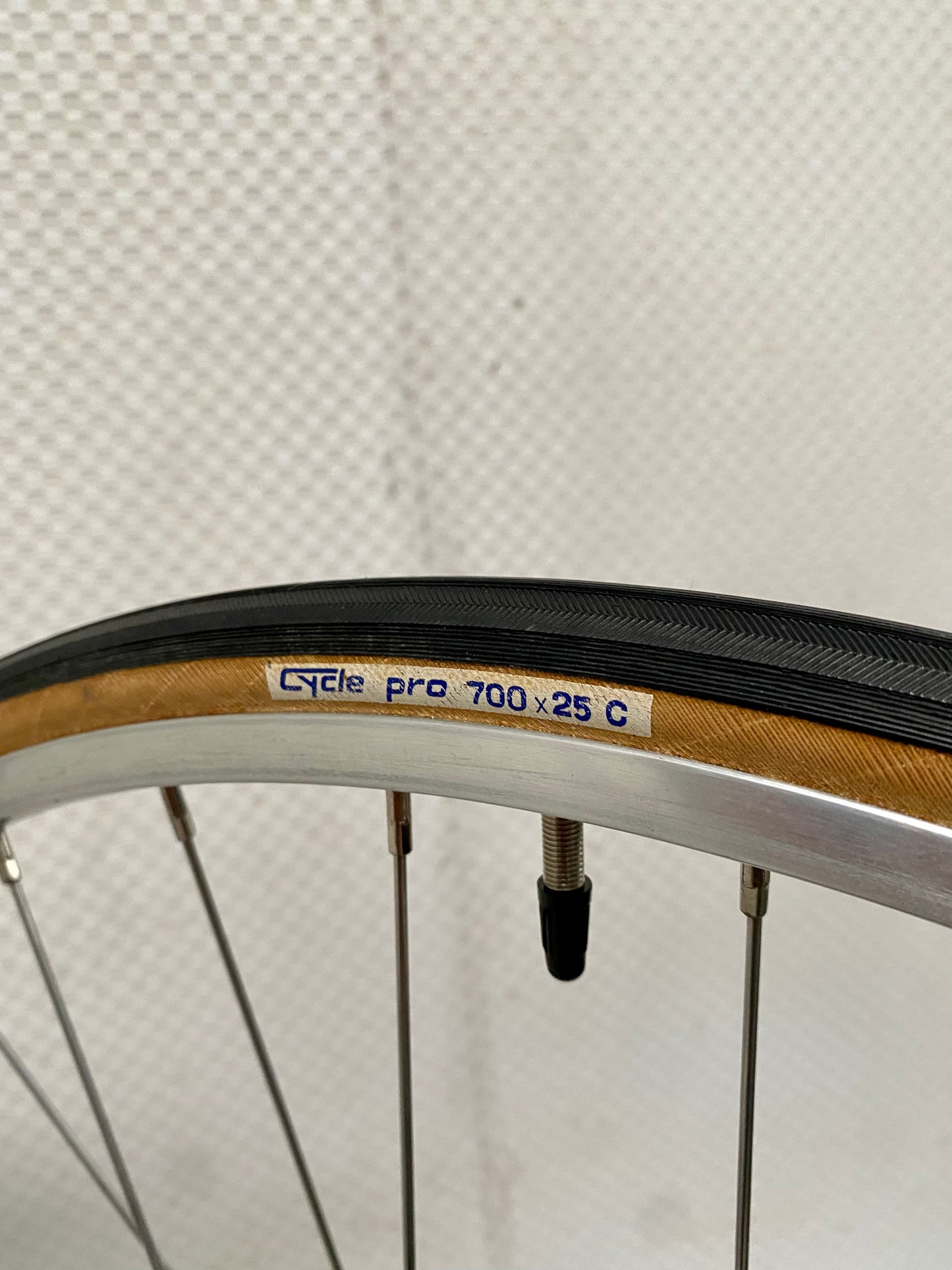 (SIZE 56cm) 1980's NISHIKI COMPETITION ROAD BIKE - LIKE NEW