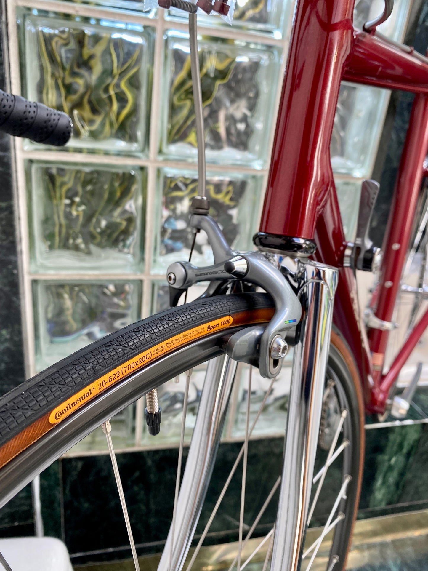 (SIZE 56cm) 1980's KLEIN QUANTUM ROAD BIKE - SHIMANO 600 - SPOTLESS - RARE