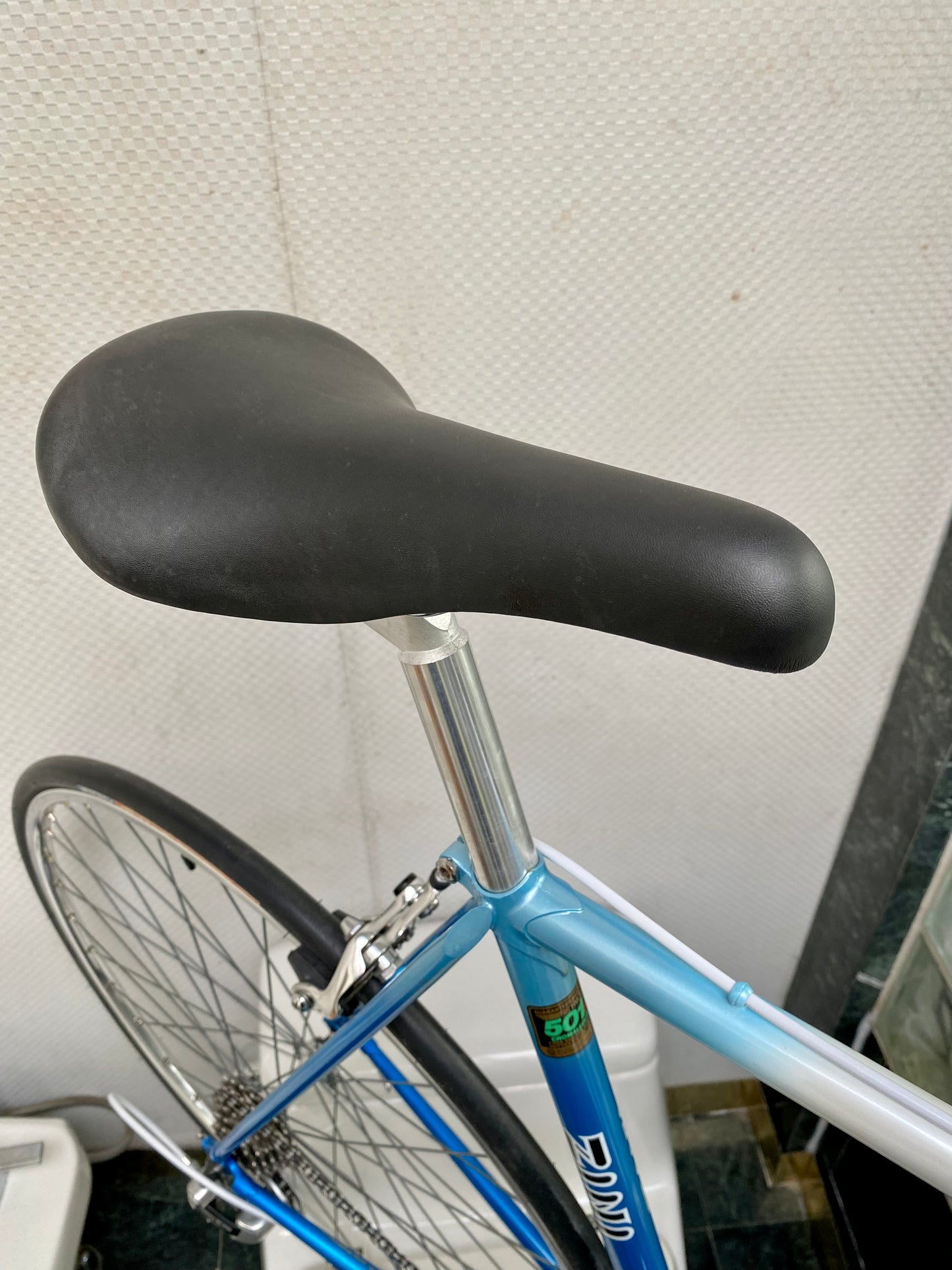 (SIZE 56cm) 1980's ZINI ROAD BIKE - SHIMANO 105 - REYNOLDS STEEL