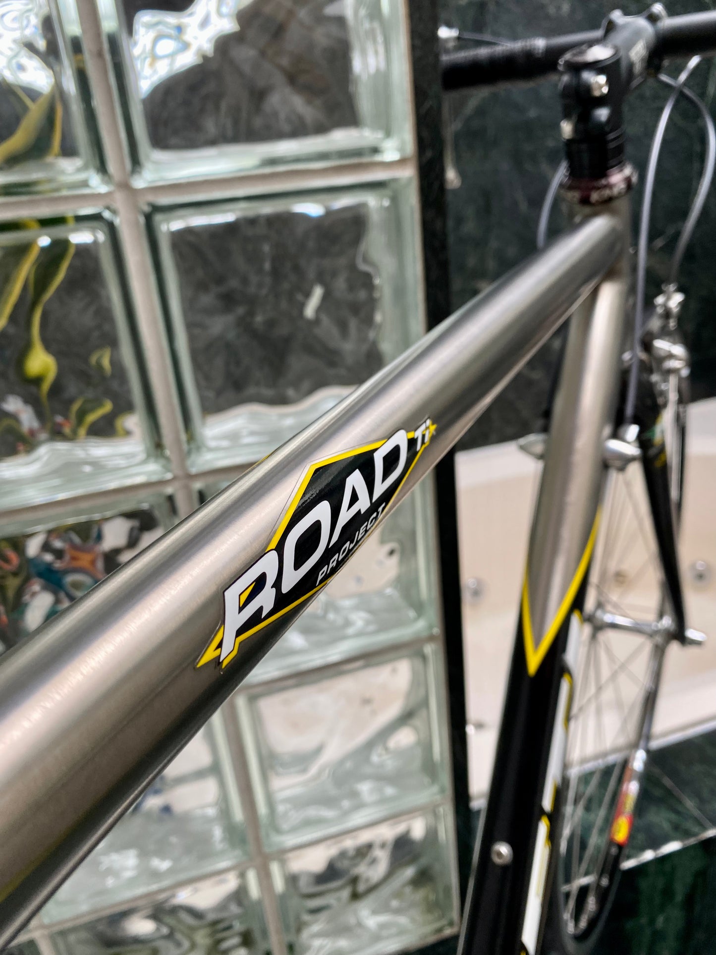 (SIZE 54cm) 2003 YETI ROAD PROJECT TITANIUM ROAD BIKE - SHIMANO DURA ACE - SPOTLESS !