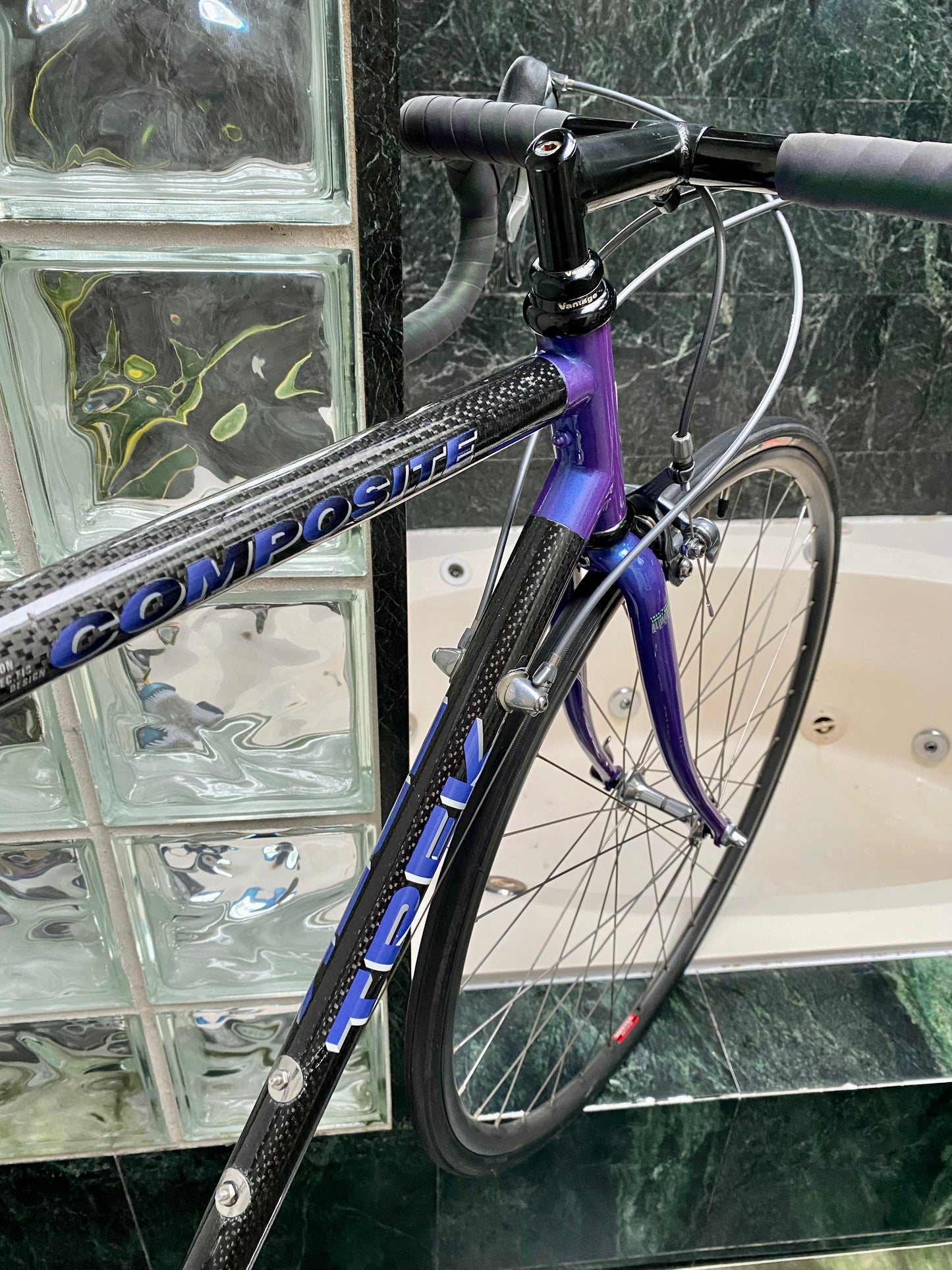 (SIZE 54cm) 1990's TREK 2300 CARBON ROAD BIKE - SHIMANO 600 STI