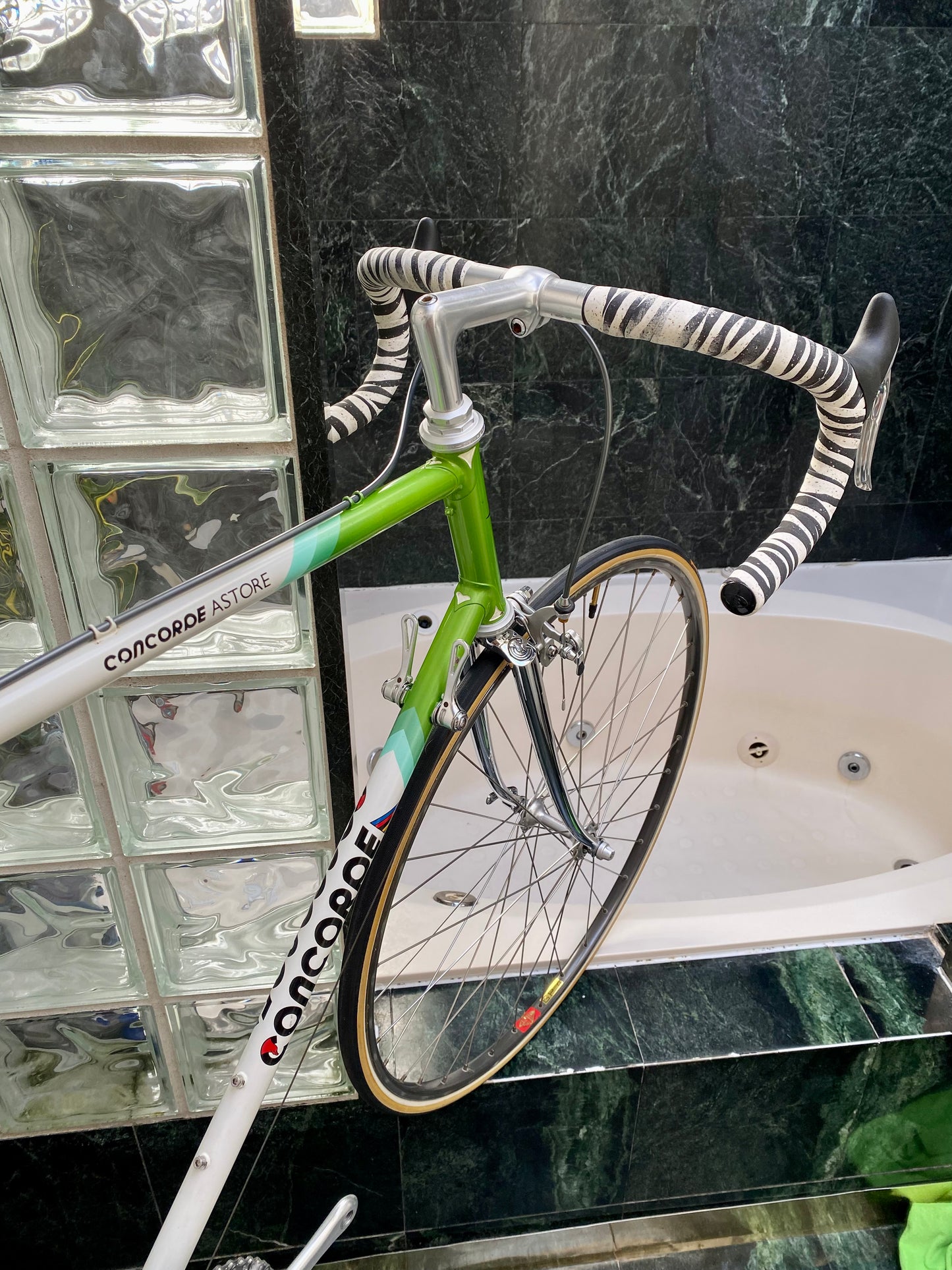 (SIZE 58cm) 1980's CONCORDE ASTORE ROAD BIKE - EDCO COMPETITION