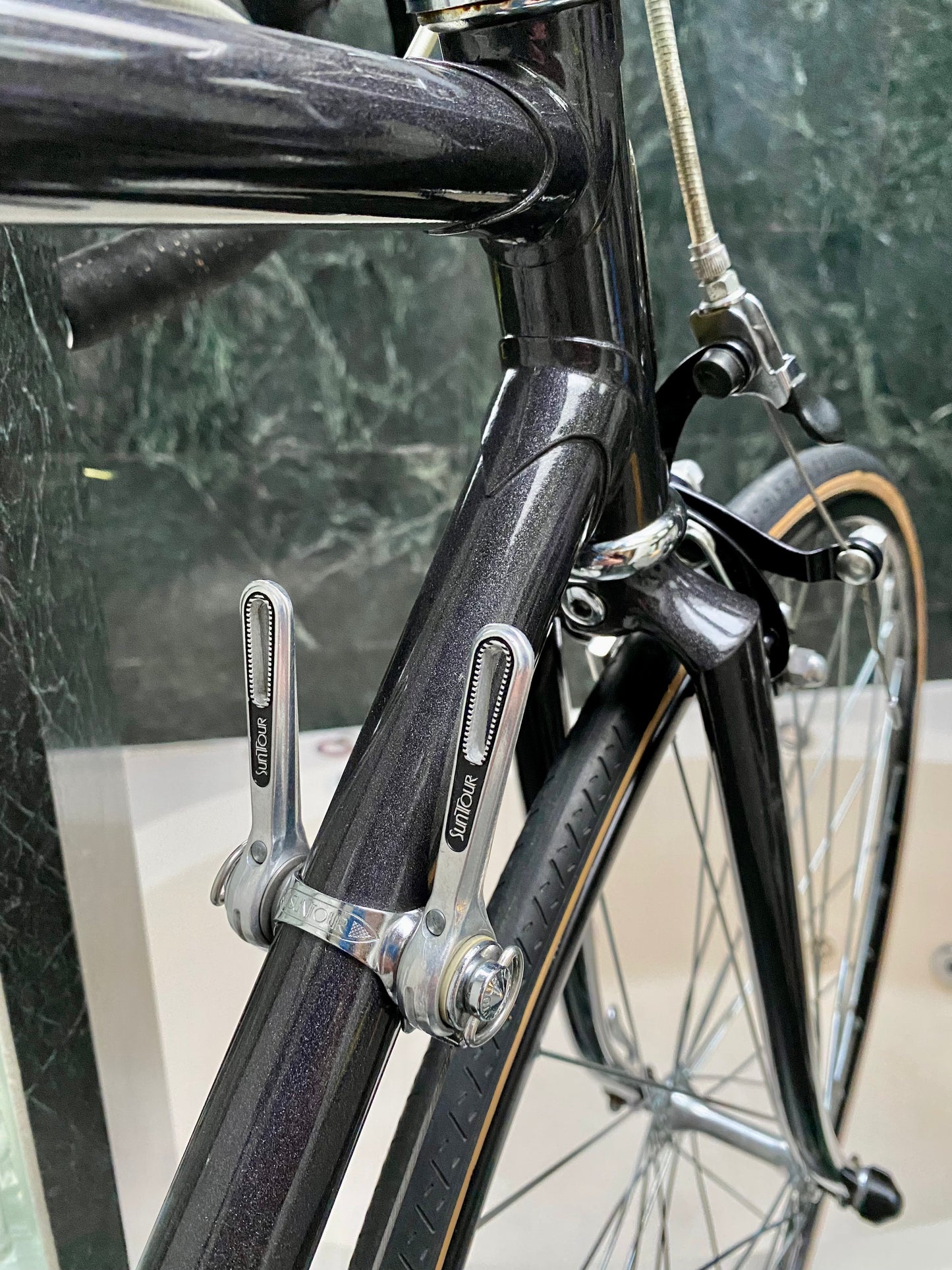 (SIZE 53cm) EARLY-1980's TREK 560 ROAD BIKE - LIKE NEW