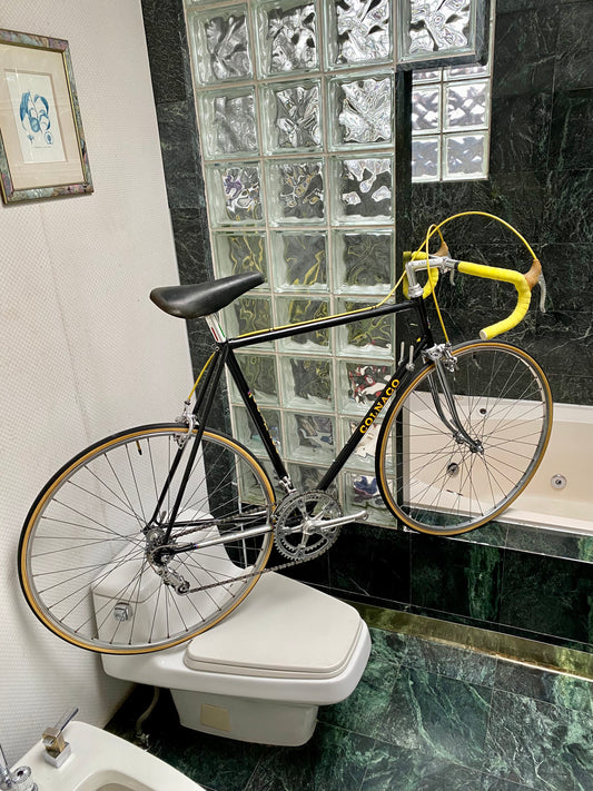 (SIZE 59cm) 1970's COLNAGO ROAD BIKE - CAMPAGNOLO - SENSATIONAL