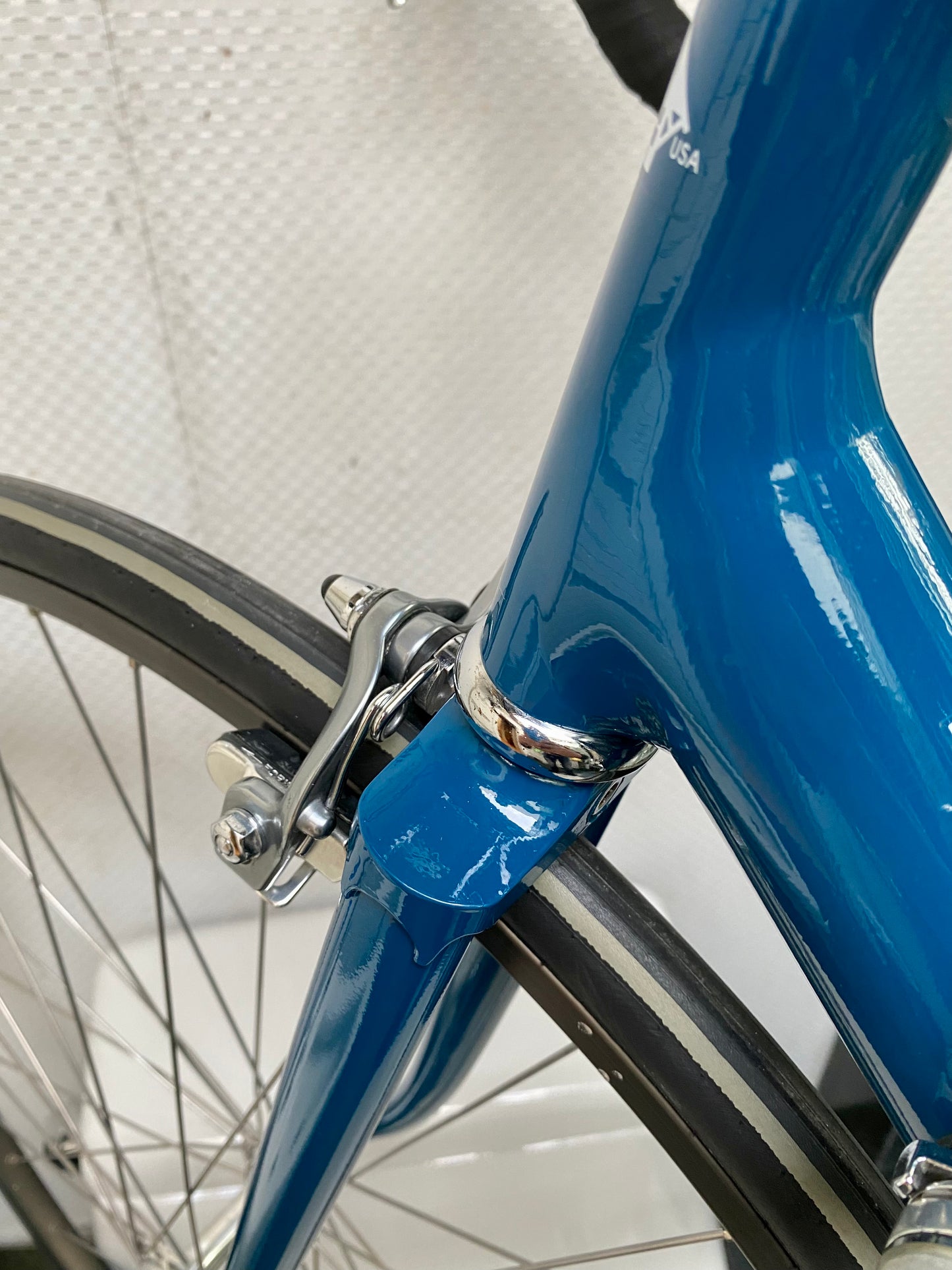 (SIZE 60cm) 1980's CANNONDALE ROAD BIKE - FULL REFURBISHED