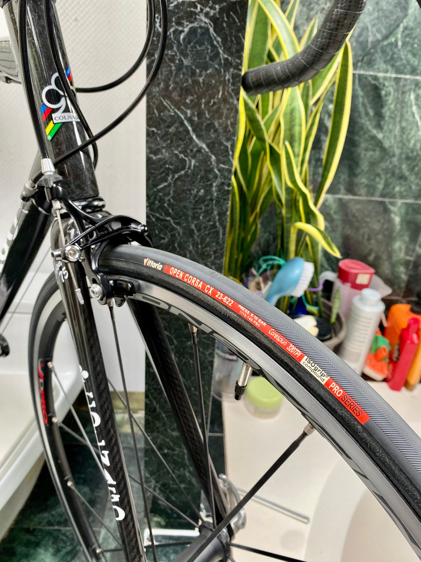 (SIZE 56cm) CLASSIC COLNAGO C50 ROAD BIKE - CAMPAGNOLO RECORD - LIKE NEW / SPOTLESS