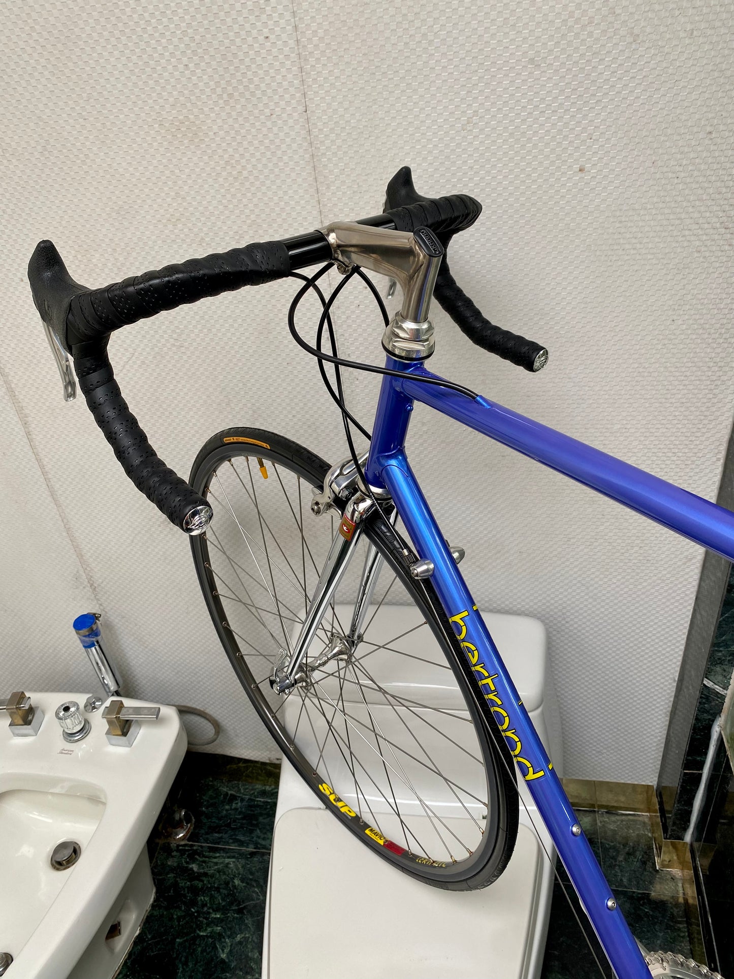 (SIZE 56cm) EARLY-1990's BERTRAND "3000" ROAD BIKE - CAMPAGNOLO RECORD