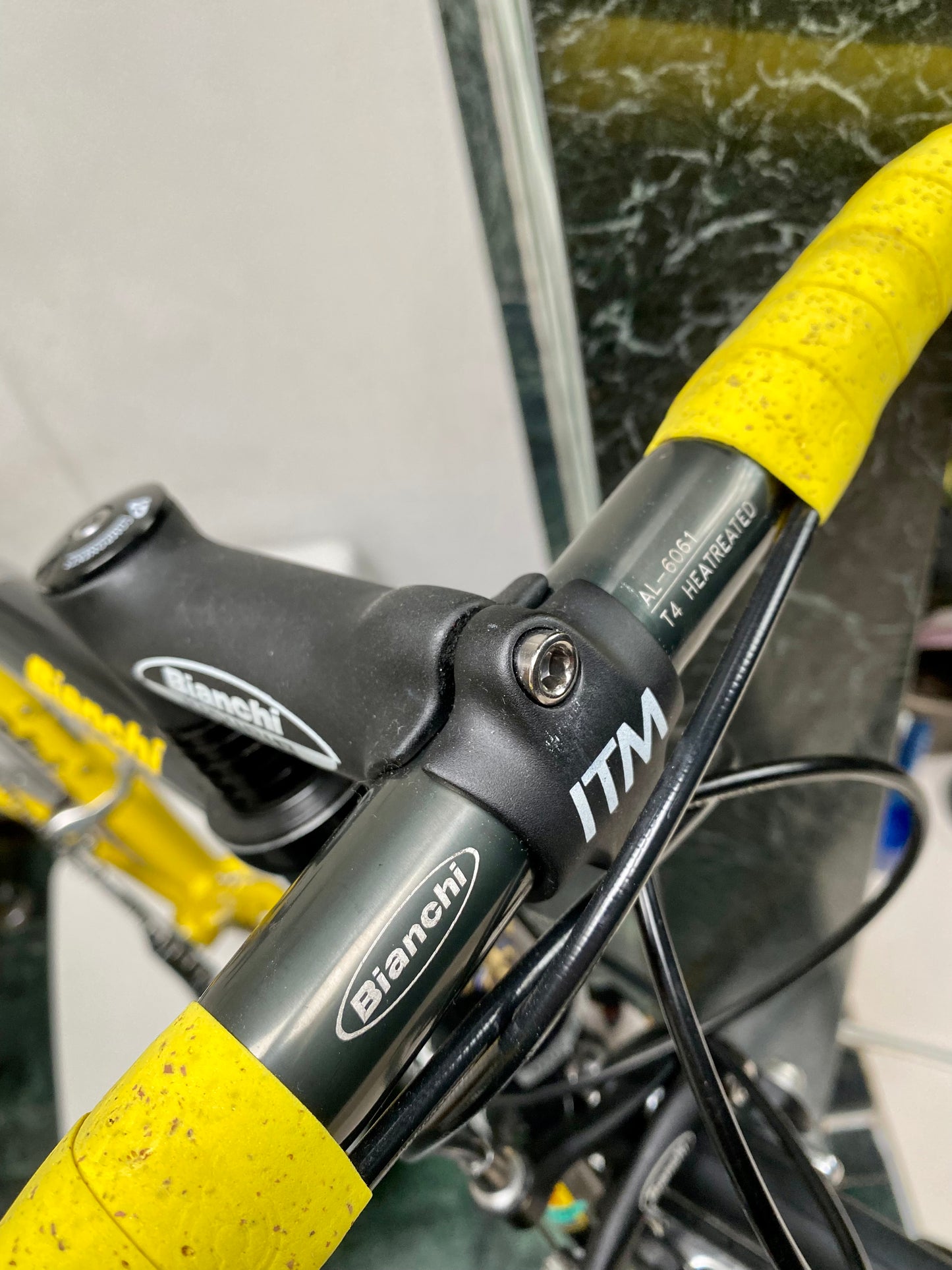 (SIZE 53cm) NOS / BRAND NEW CLASSIC BIANCHI "PRO RACE" ROAD BIKE - CAMPAGNOLO