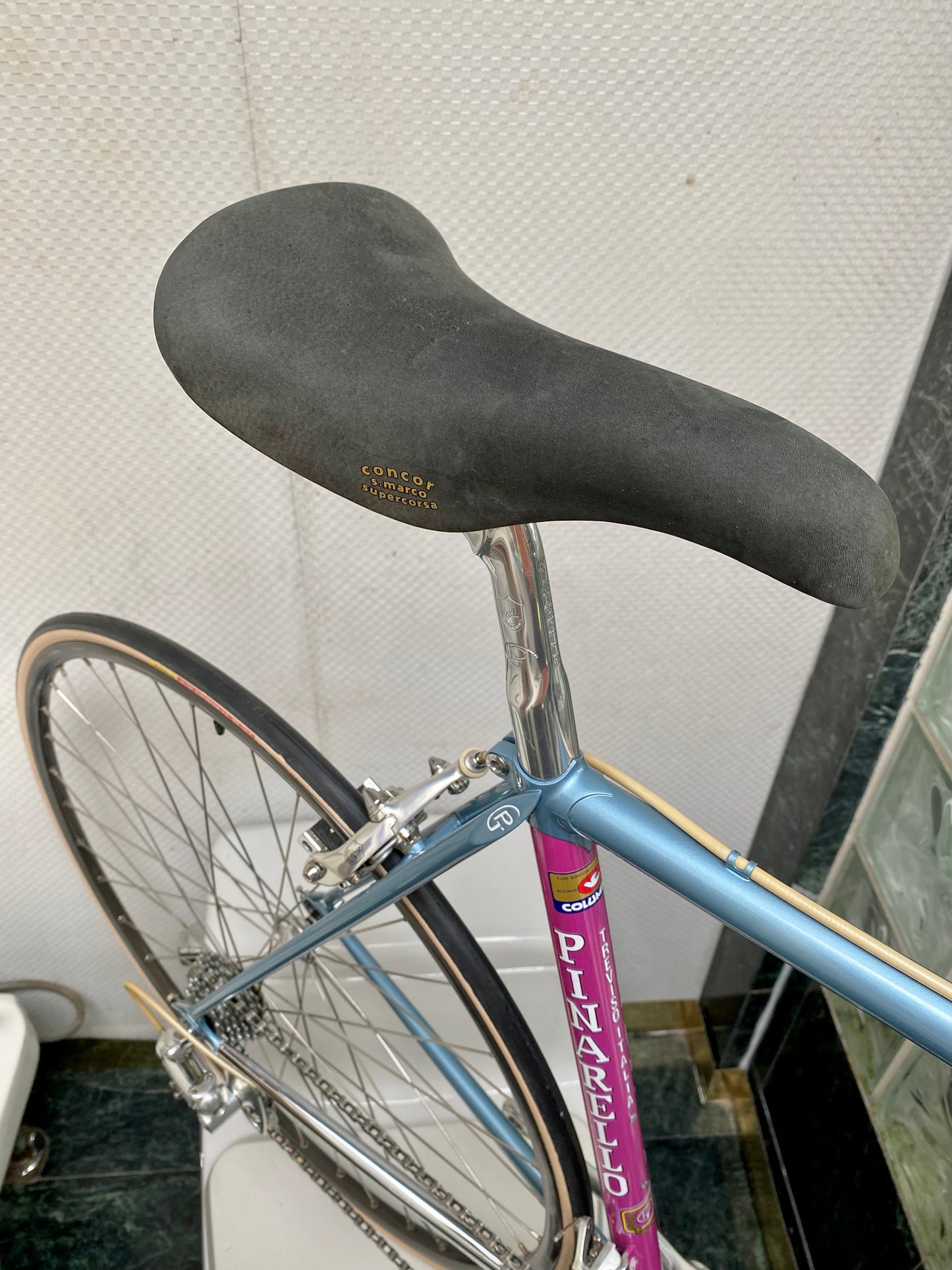 (SIZE 52cm) 1980's PINARELLO ROAD BIKE - CAMPAGNOLO CHORUS - LIKE NEW