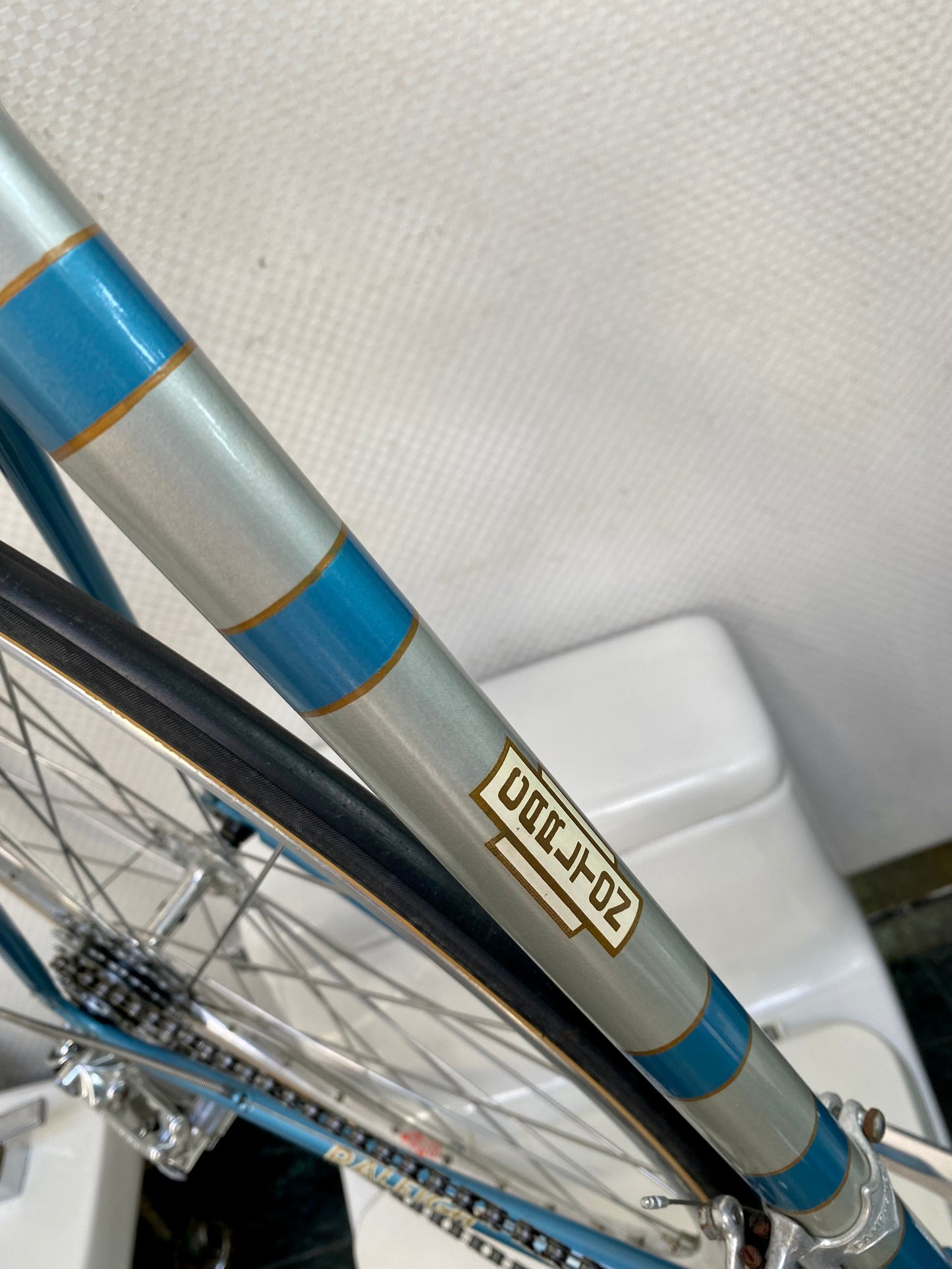 (SIZE 59cm) 1970's PROFESSIONAL ROAD BIKE - ALL ORIGINAL - CAMPAGNOLO GROUPSET