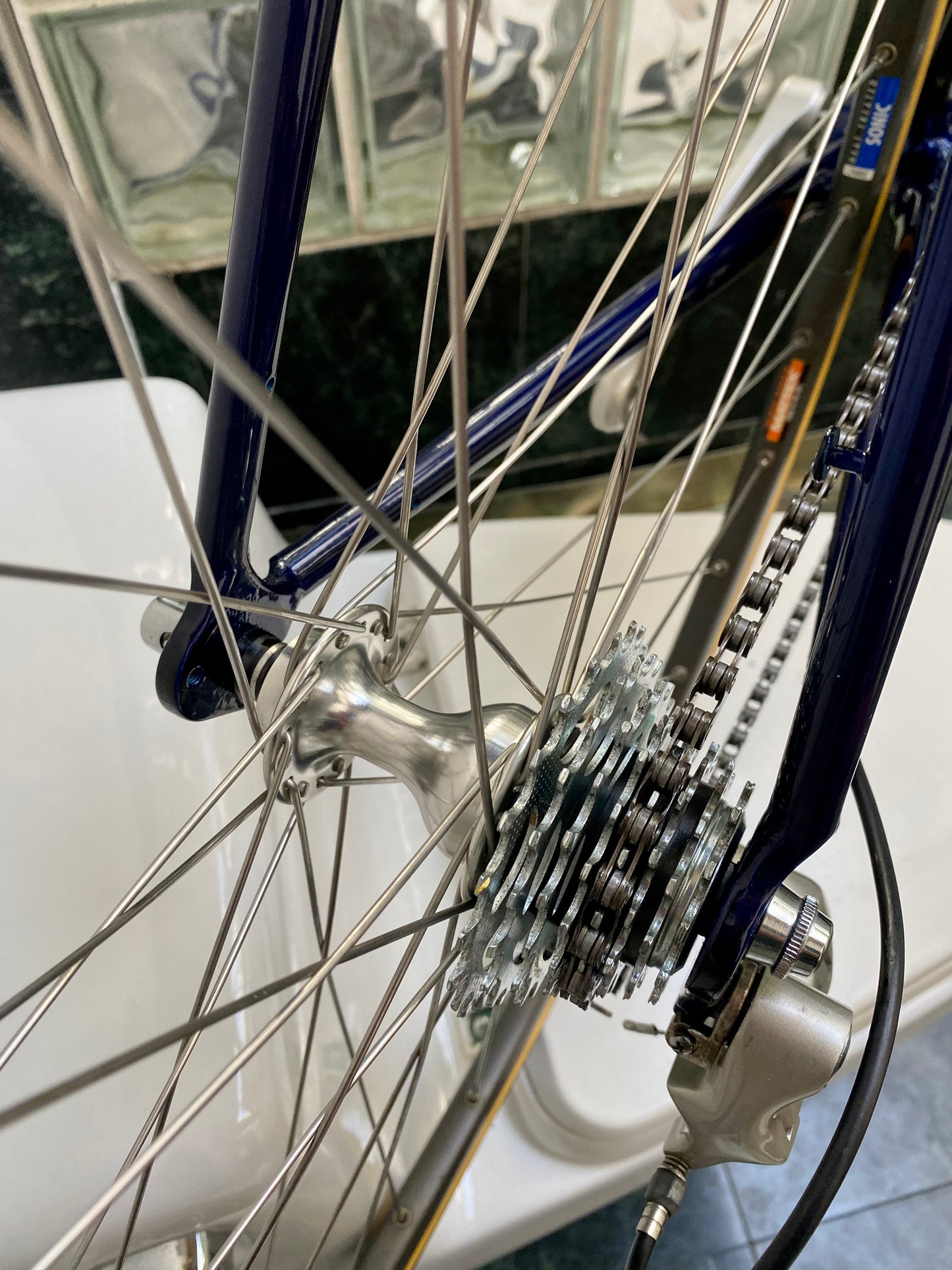 (SIZE 57cm) 1990's TREK 2200 CARBON ROAD BIKE - CAMPAGNOLO