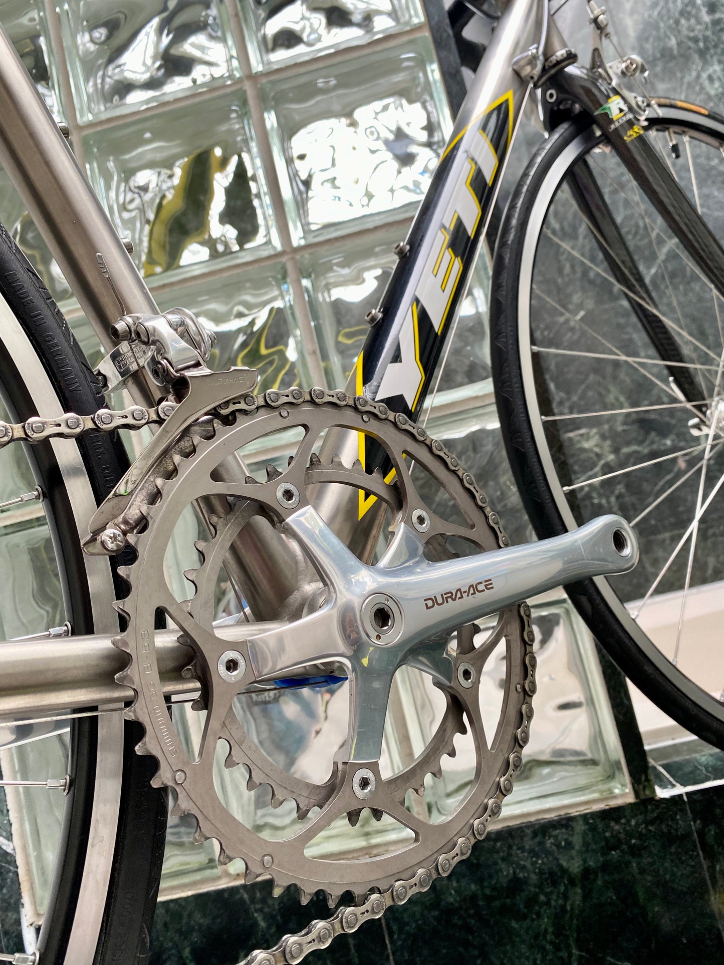 (SIZE 54cm) 2003 YETI ROAD PROJECT TITANIUM ROAD BIKE - SHIMANO DURA ACE - SPOTLESS !