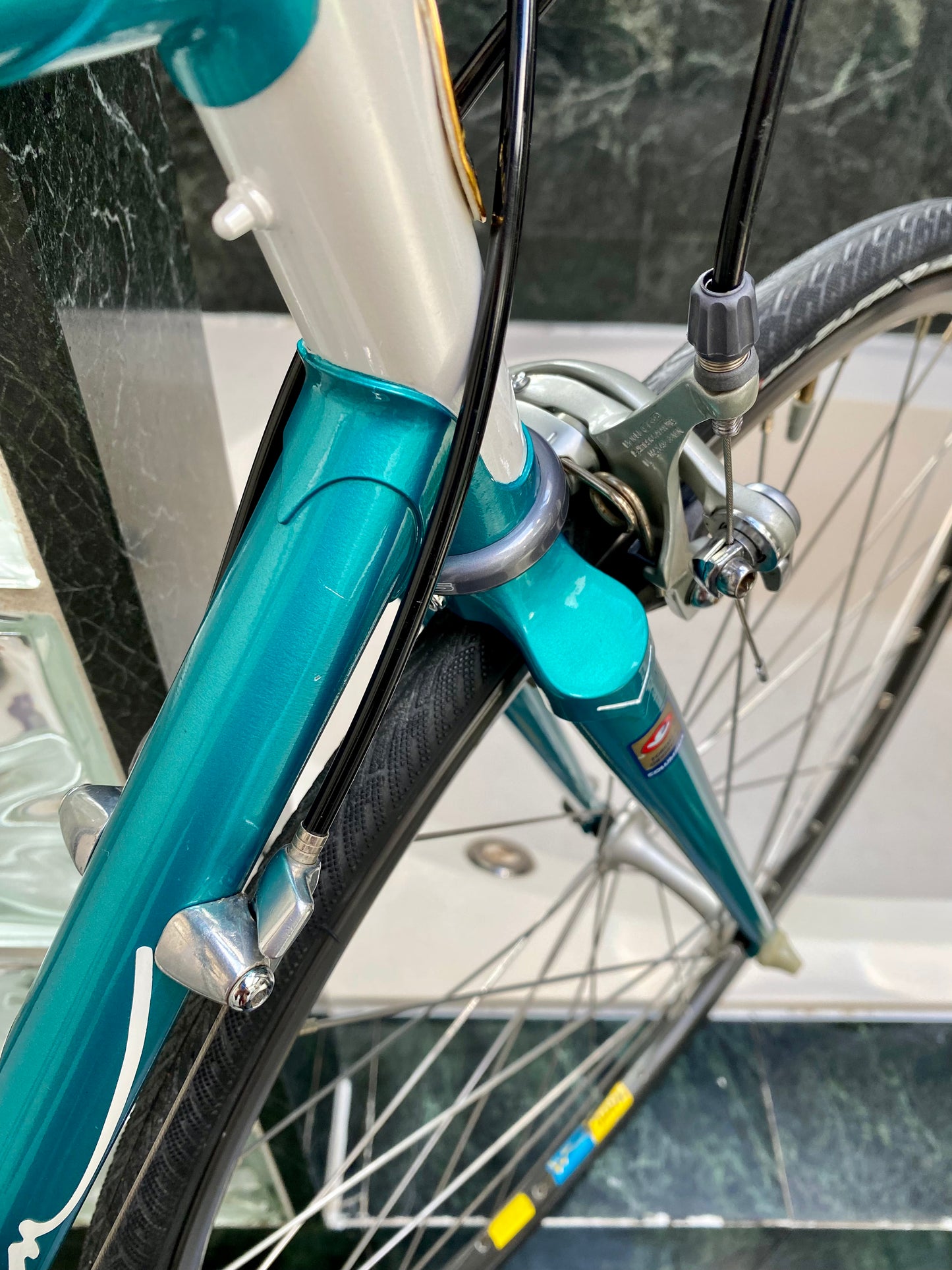 (SIZE 55cm) EARLY-1990's GARDIN ROAD BIKE - SHIMANO 105