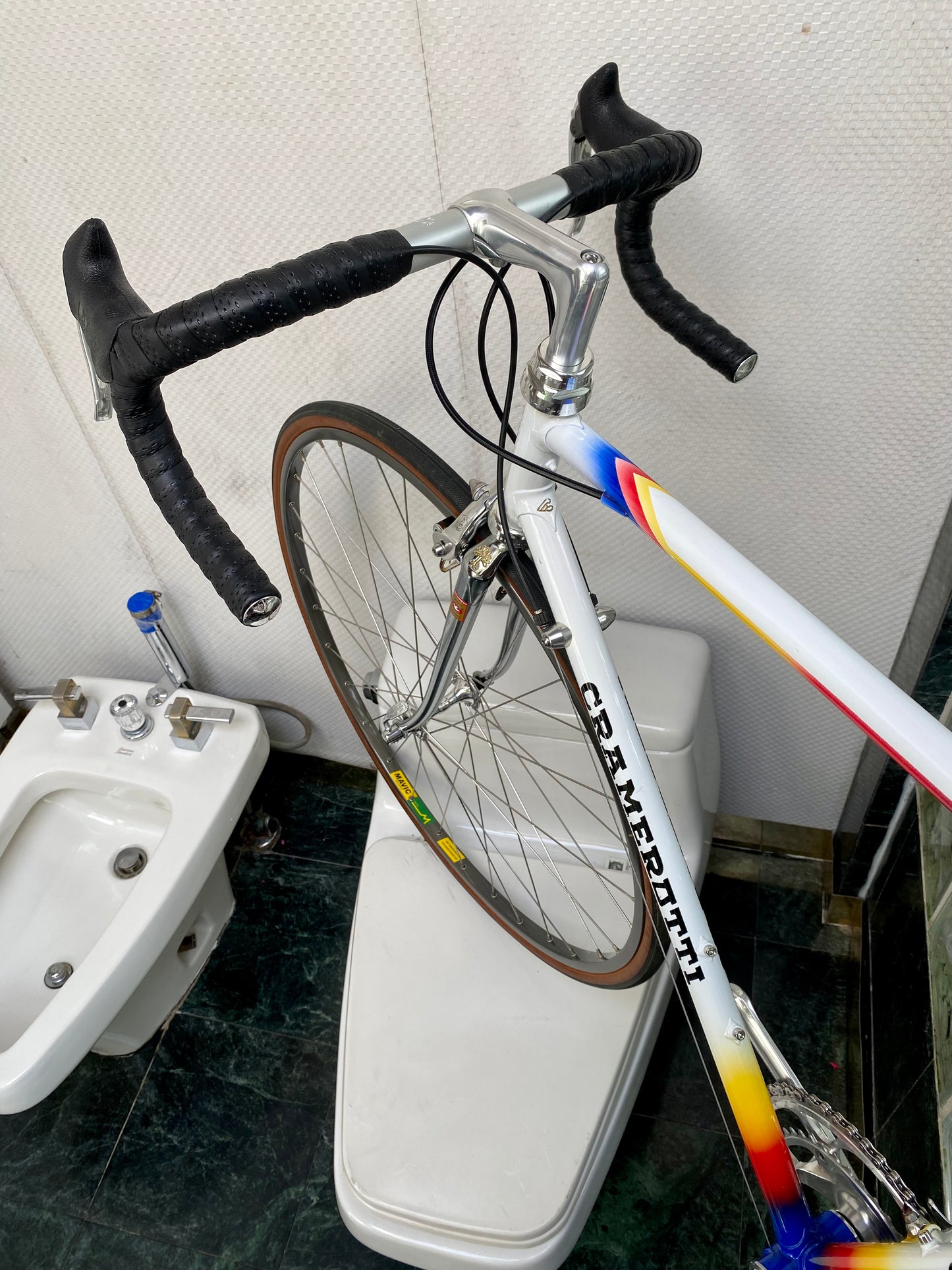 (SIZE 54cm) EARLY-1990's CUSTOM CRAMEROTTI ROAD BIKE - CAMPAGNOLO CHORUS - SPOTLESS