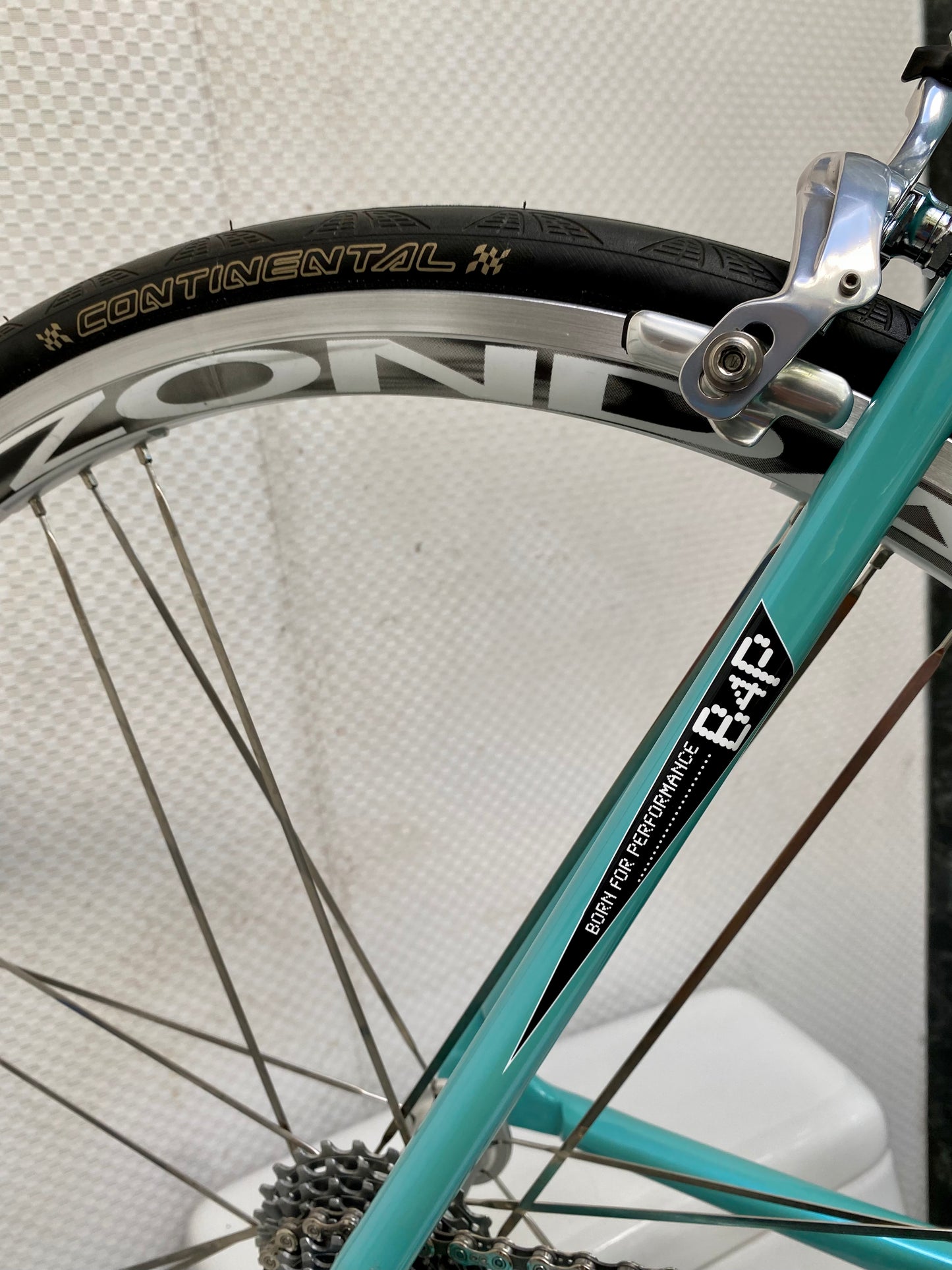 (SIZE 54cm) CLASSIC BIANCHI 928 T-CUBE ROAD BIKE - CELESTE - CAMPAGNOLO CHORUS