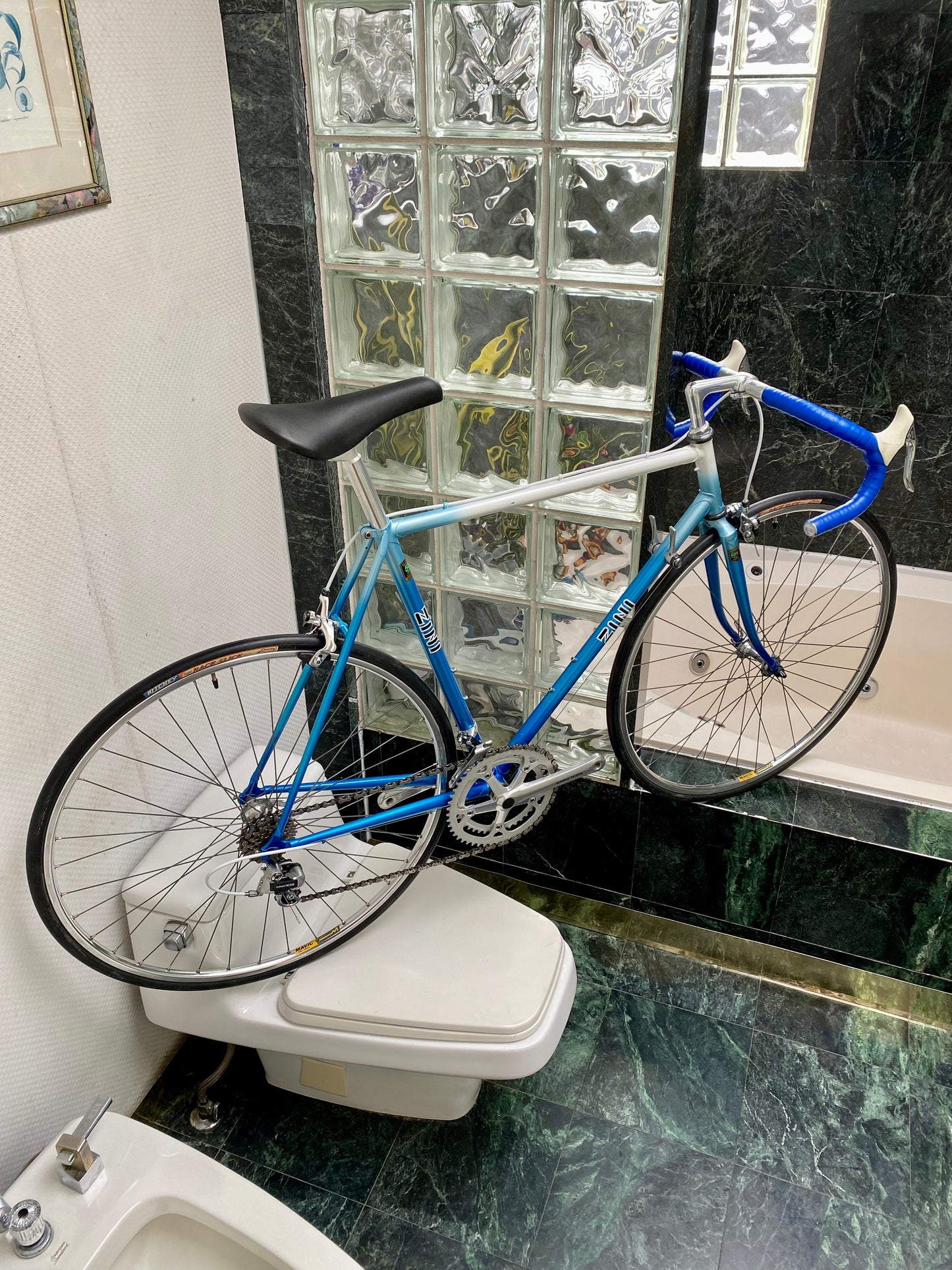 (SIZE 56cm) 1980's ZINI ROAD BIKE - SHIMANO 105 - REYNOLDS STEEL