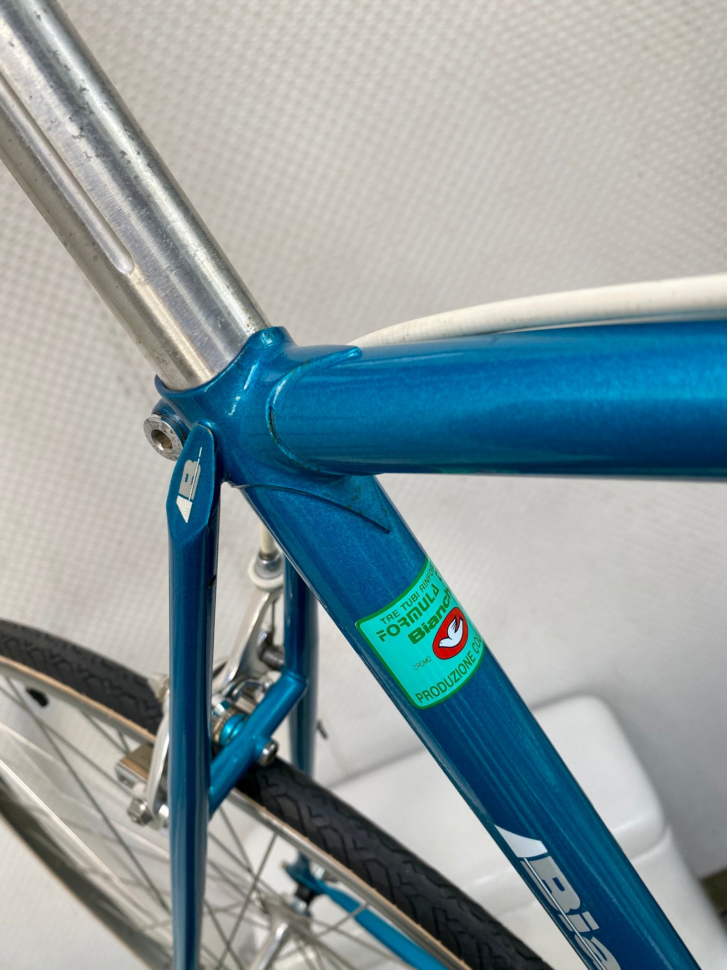 (SIZE 54cm) 1980's BIANCHI ROAD BIKE - CAMPAGNOLO